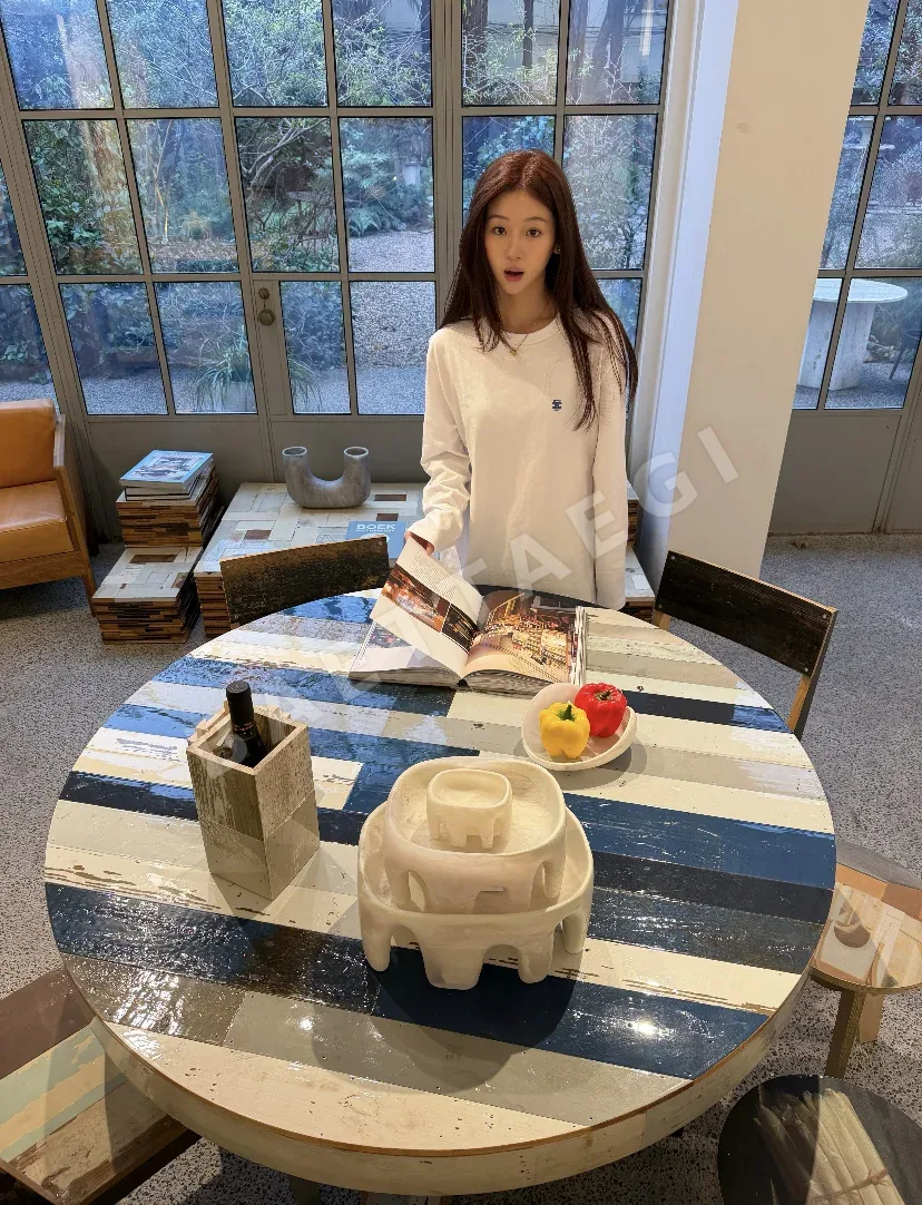 셀린느 마이크로 로고 자수 남성 긴팔 티셔츠 상세 이미지 14