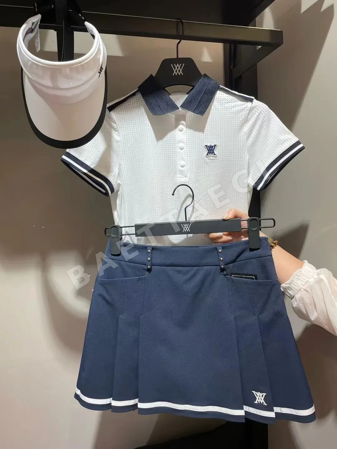 어뉴골프 여성용 카라 반팔 메시 탑 상세 이미지 6
