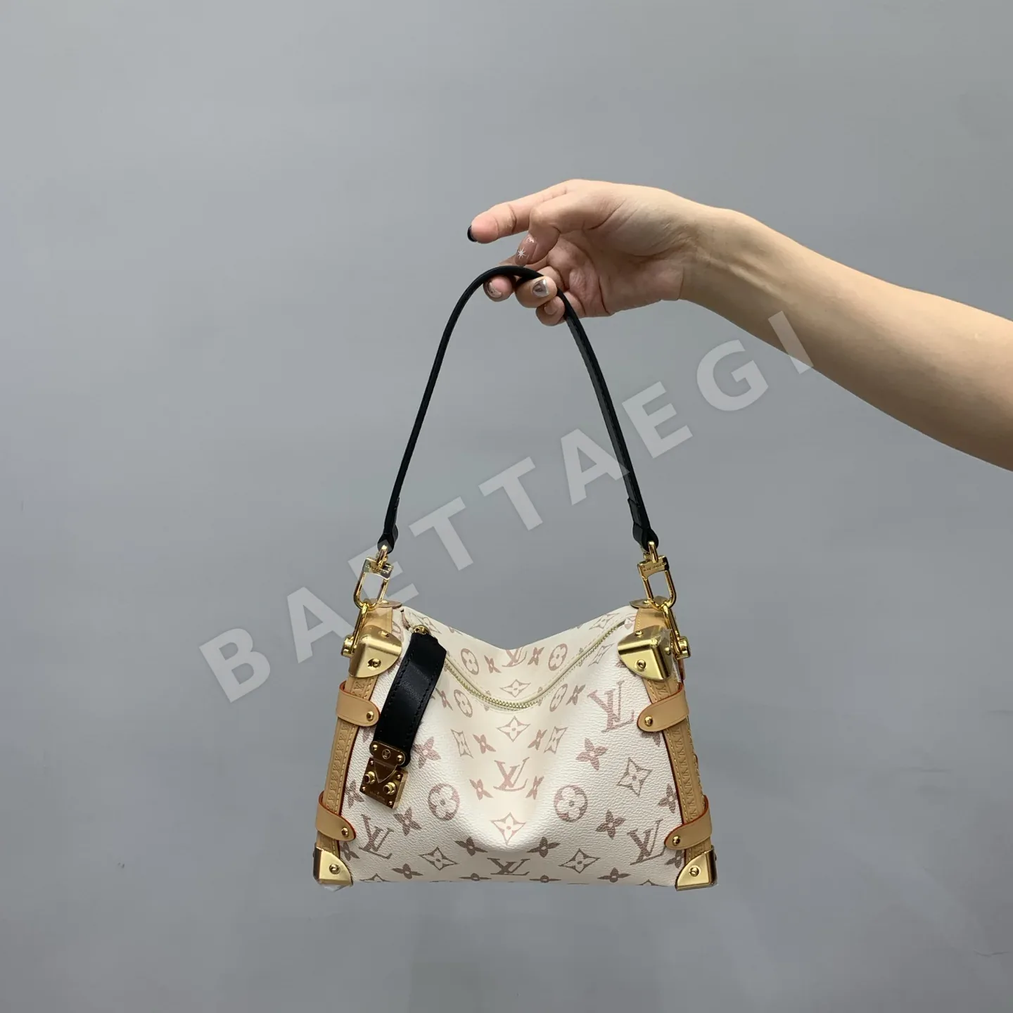 루이비통 모래 언덕 바다 린 소프트 박스 가방 M46907 38783