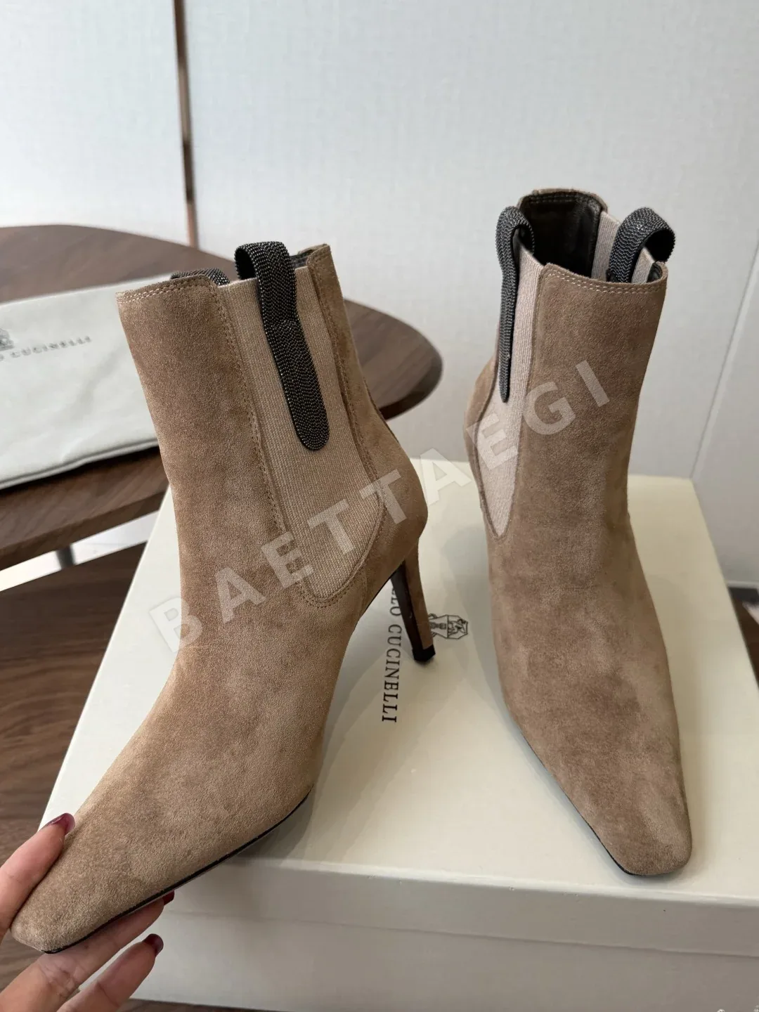 브루넬로쿠치넬리 스틸레토힐 미드카프 부츠 상세 이미지 5