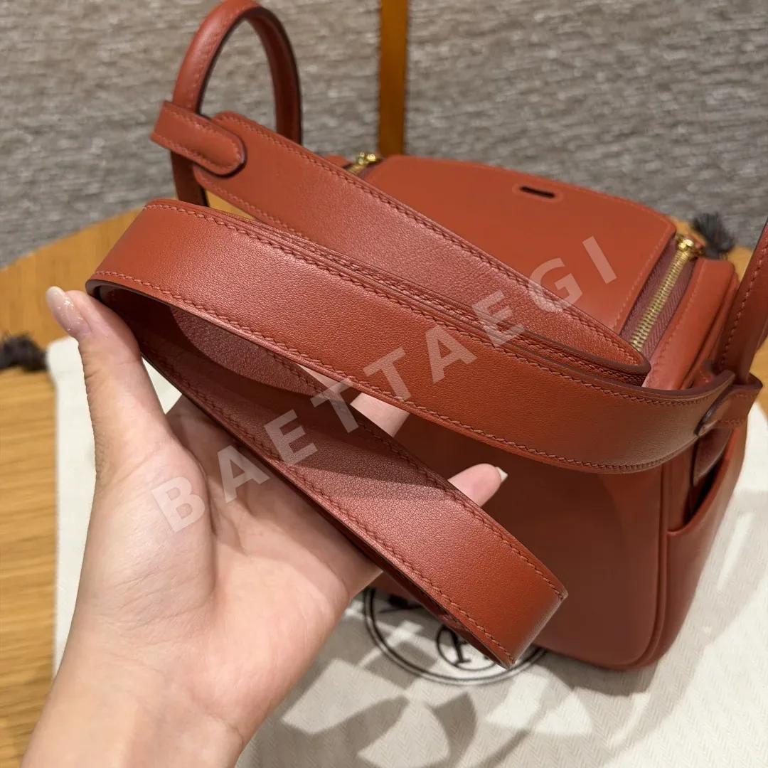 에르메스 미니린디 렌가 스위프트 가죽 지갑 상세 이미지 10