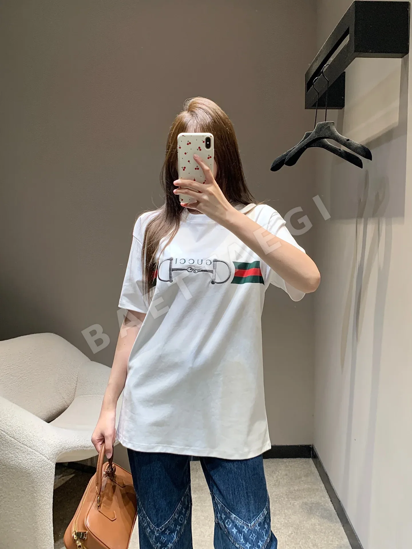 구찌 승마풍 버클 자수 크루넥 반팔 티셔츠 상세 이미지 3