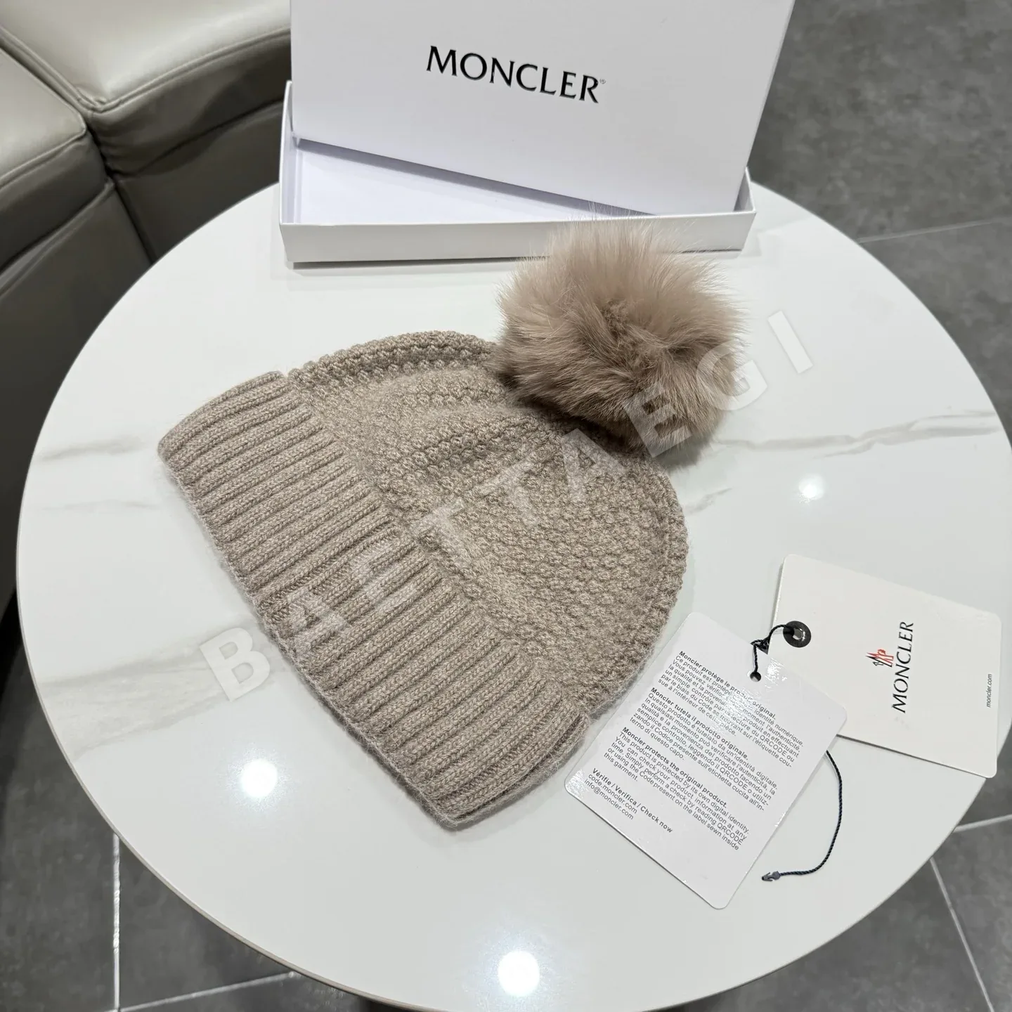 몽클레르 폼폼 울 모자 상세 이미지 7