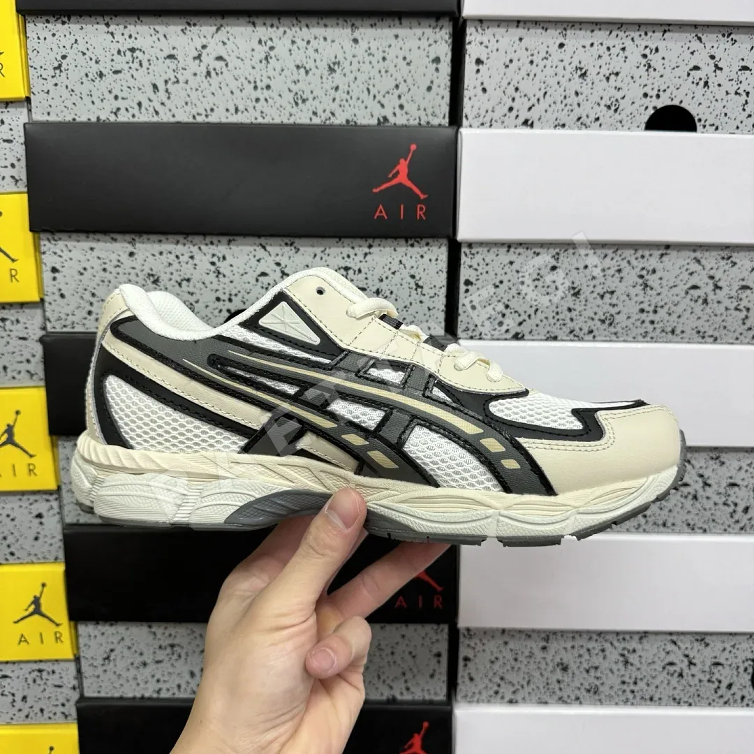 아식스 [GX] 젤 NYC 2055 1203A542-200 200543 Asics Gel-NYC 2055 Pale Oak Truffle Grey 상세 이미지 4