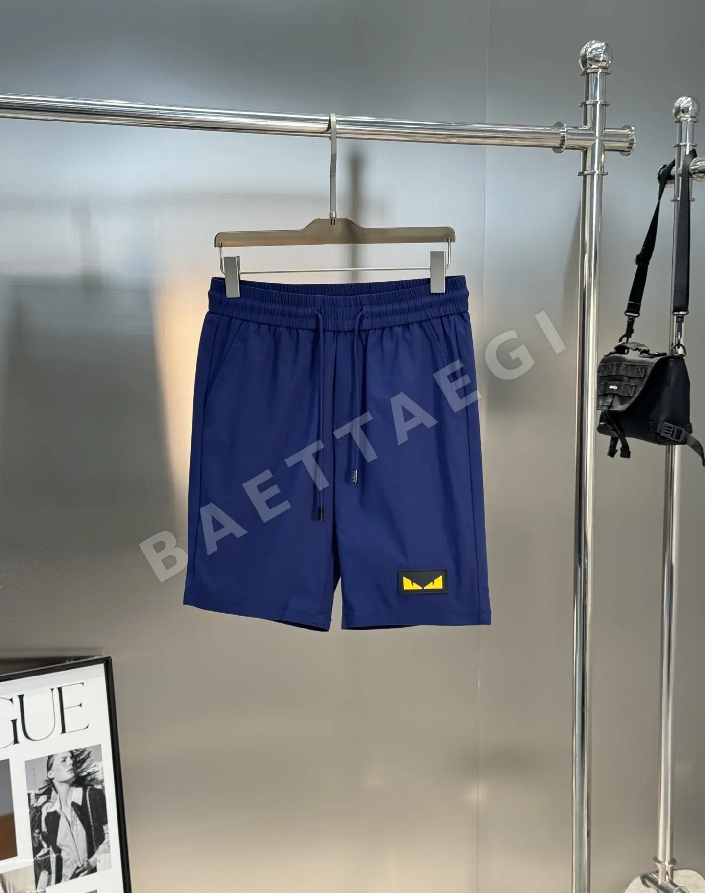 펜디 남성 캐주얼 반팔 티셔츠 상세 이미지 4