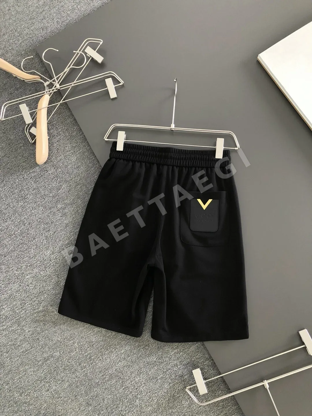 루이비통 자수 스트레이트핏 남성 반바지 상세 이미지 3