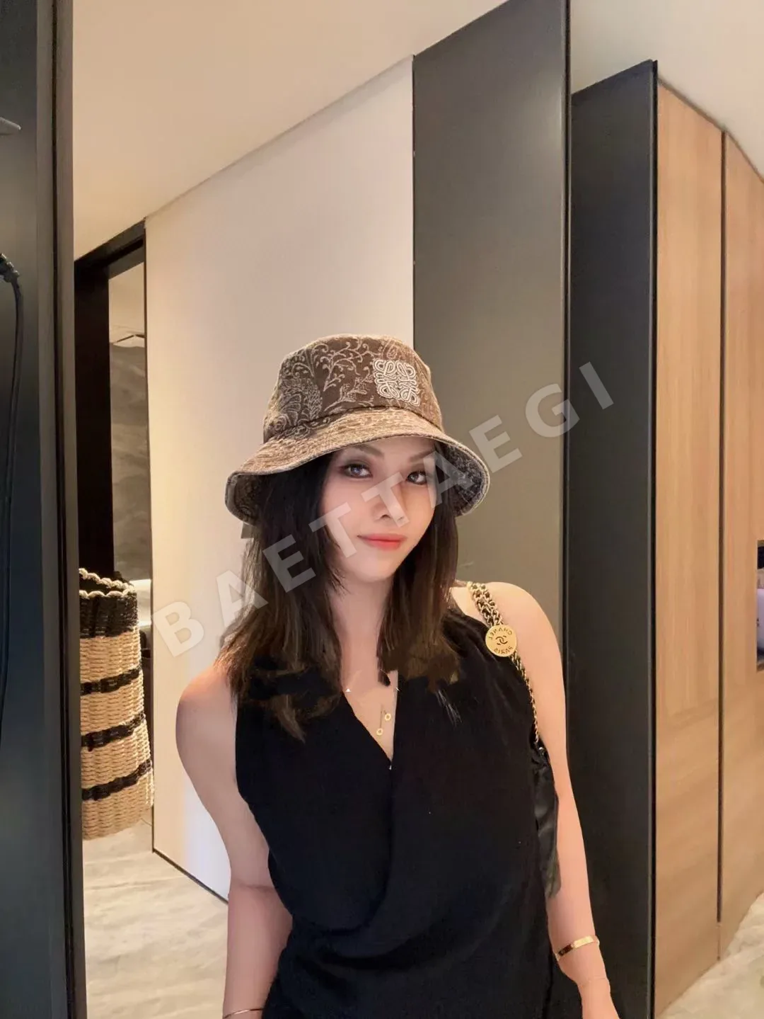 로에베 페이즐리 버킷 햇 79028