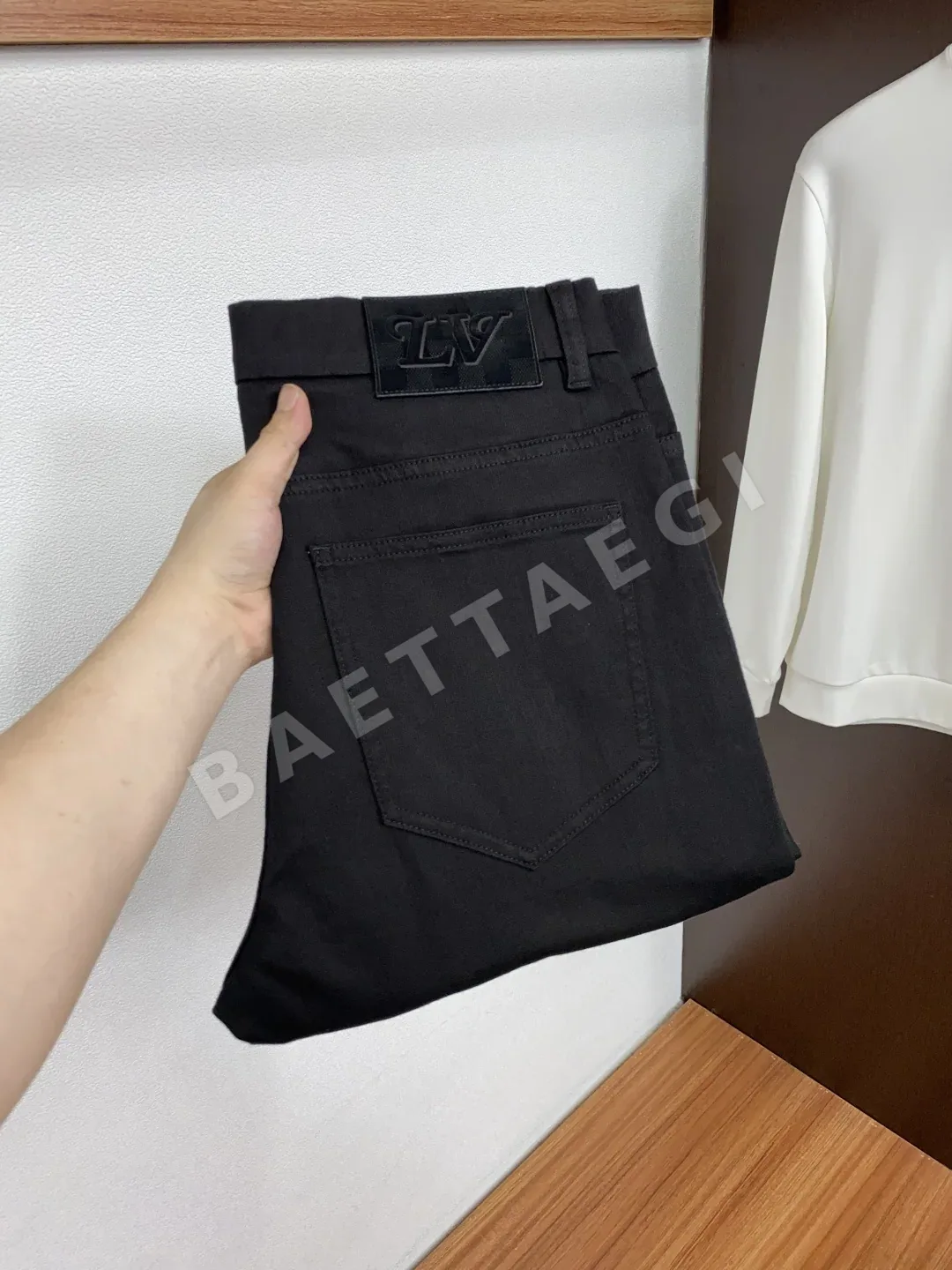 루이비통 다크 블랙 스트레치 데님 남성 바지 197467