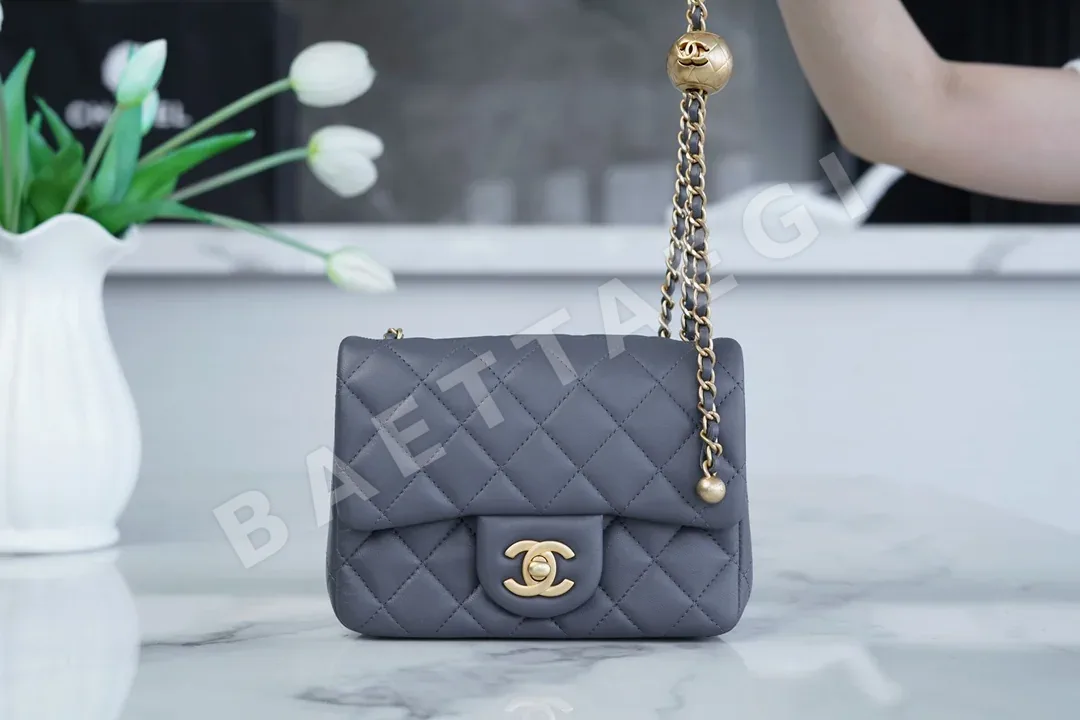 샤넬 23K 금속볼 조절형 다크그레이 호보백 23K