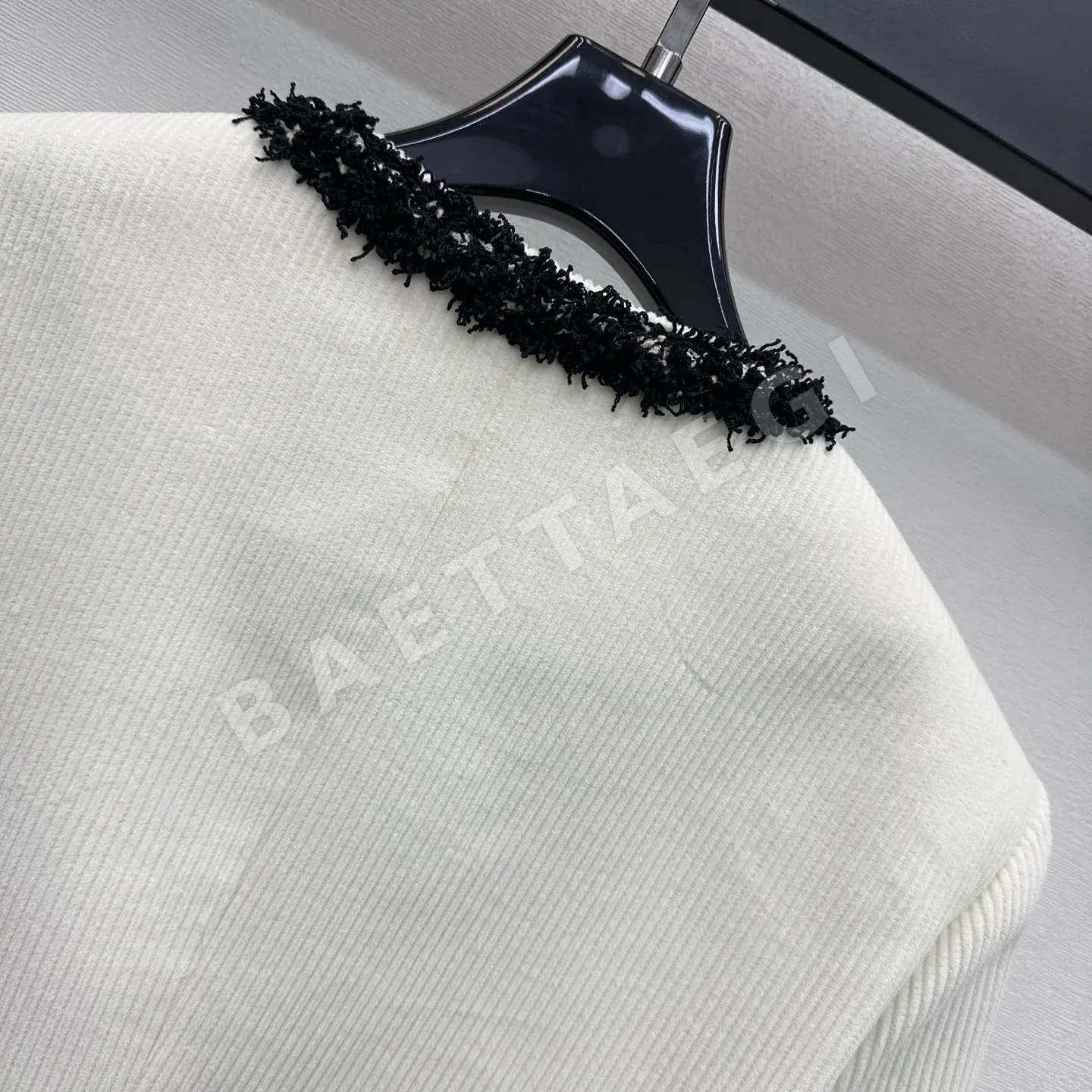 샤넬 코듀로이 라운드넥 반소매 자켓 상세 이미지 8