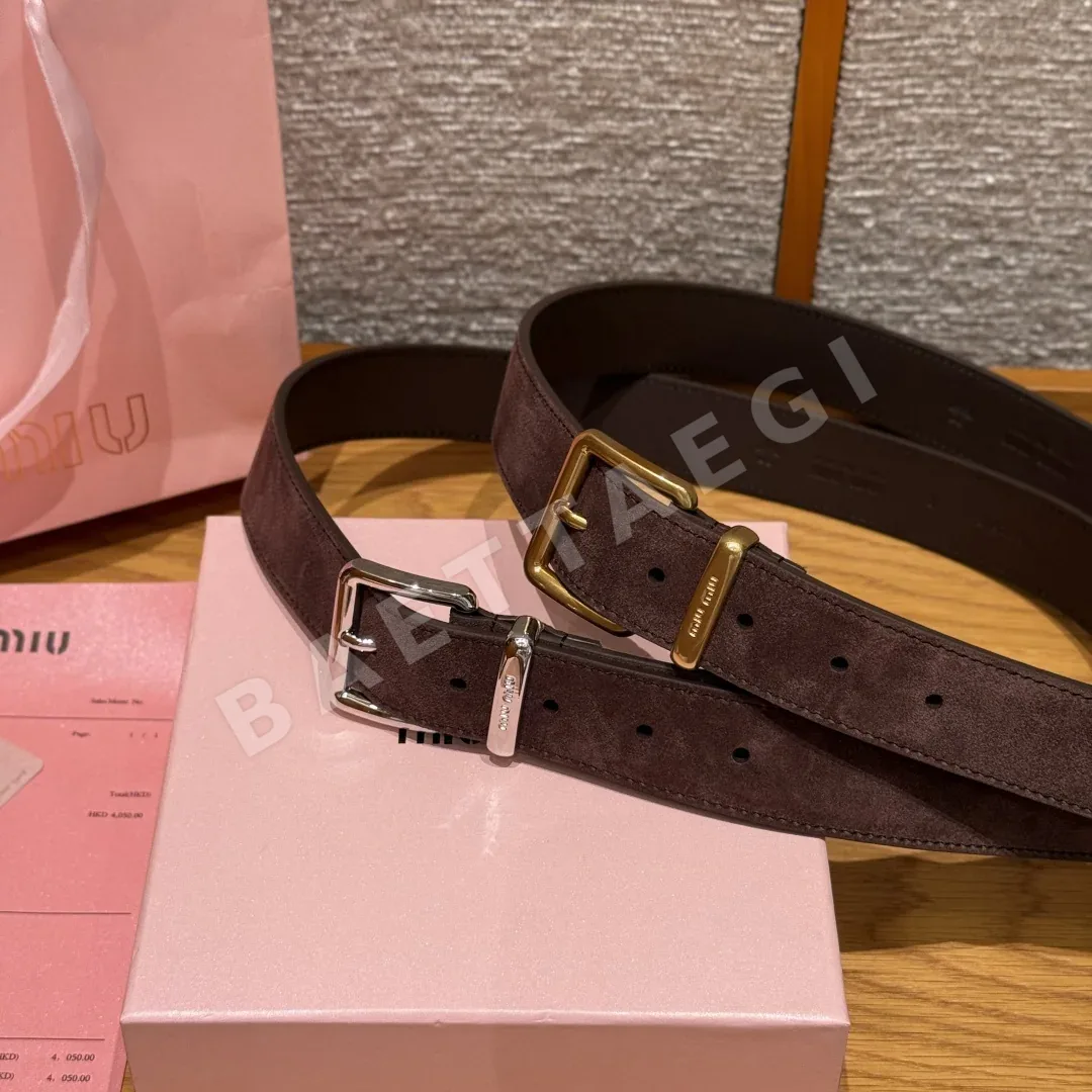 미우미우 스웨이드 소가죽 로고 벨트 상세 이미지 3