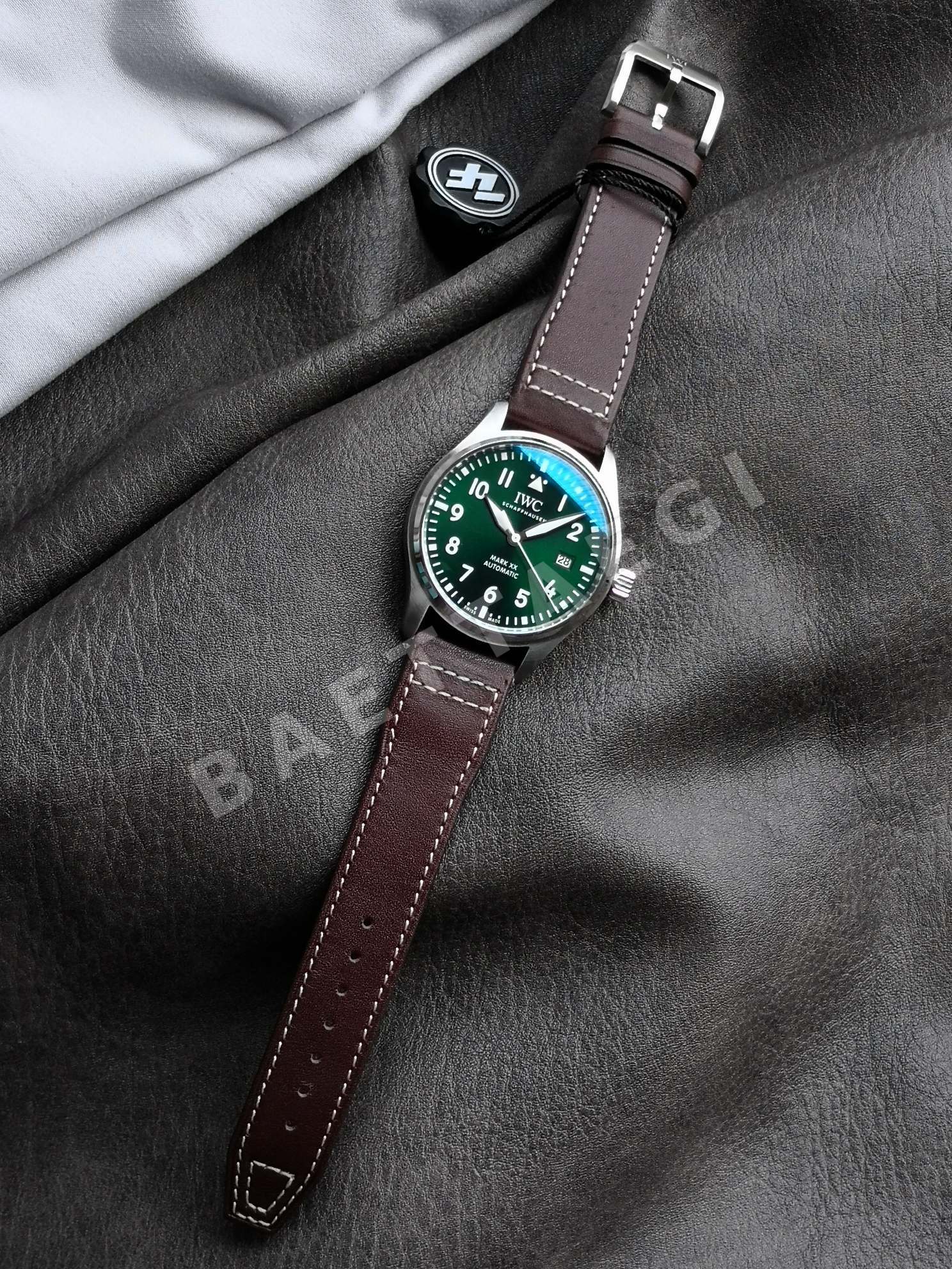 IWC 파일럿 그린 다이얼 자동 시계 IW328205 상세 이미지 5