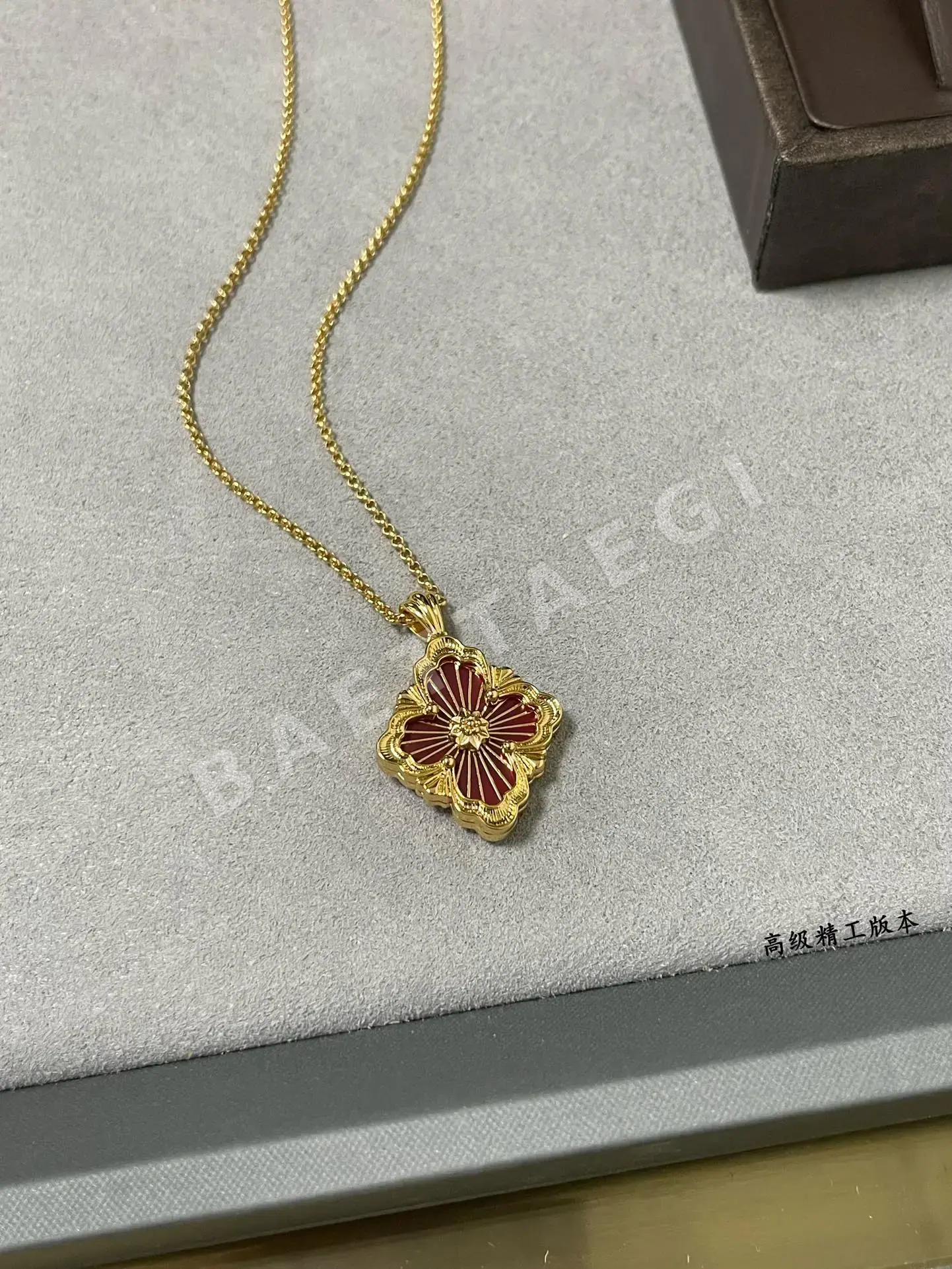 부첼라티 오페라 레드 에나멜 골드 목걸이 상세 이미지 9