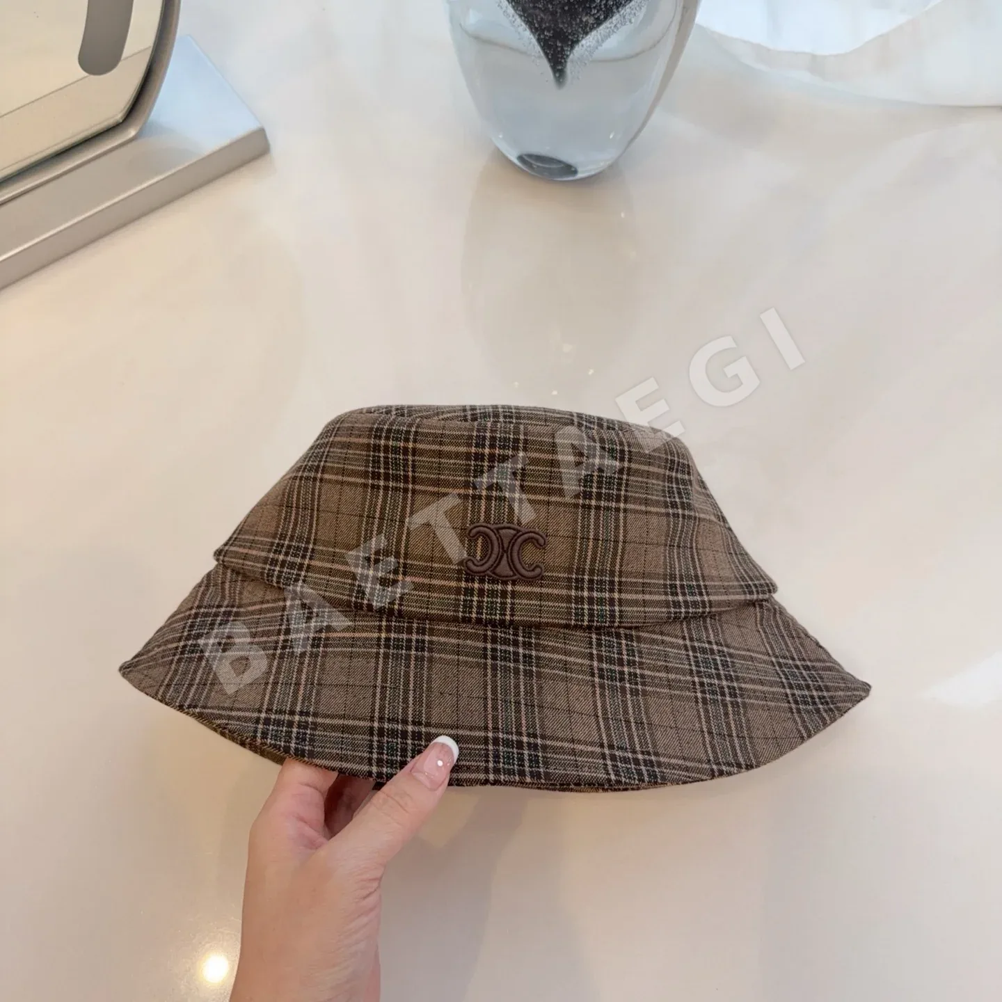 셀린느 체크 패턴 모자 상세 이미지 8