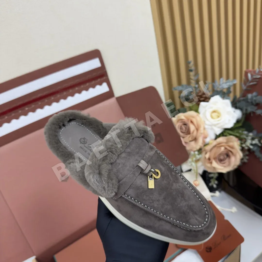 로로피아나 샌들 스웨이드 마이 챠름 장식 상세 이미지 9
