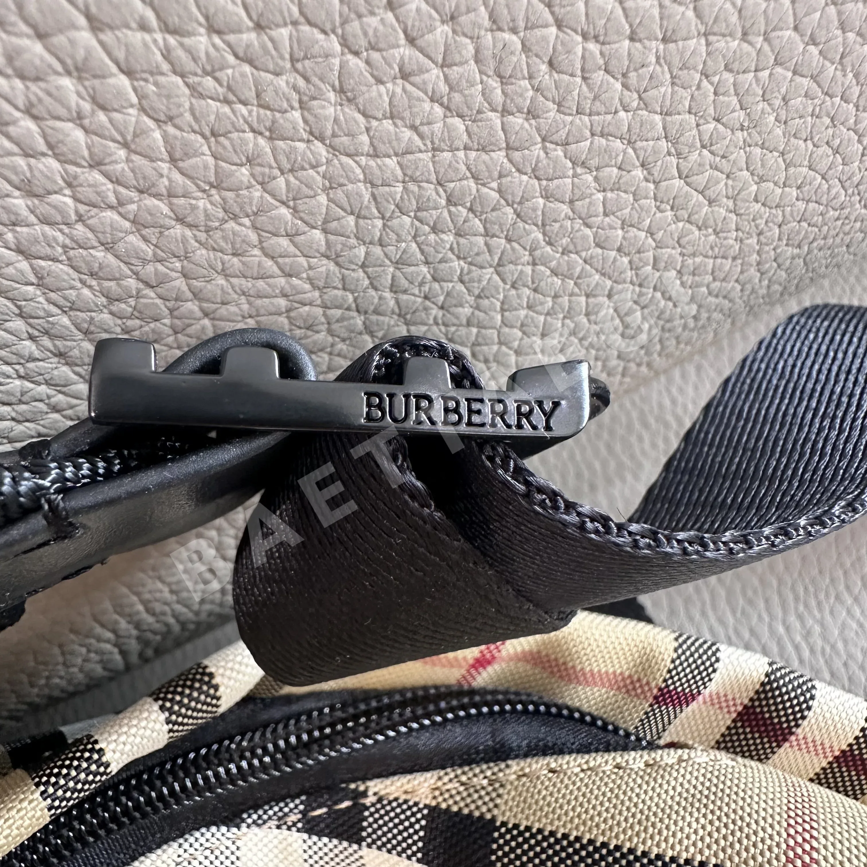 버버리 가방 상세 이미지 20