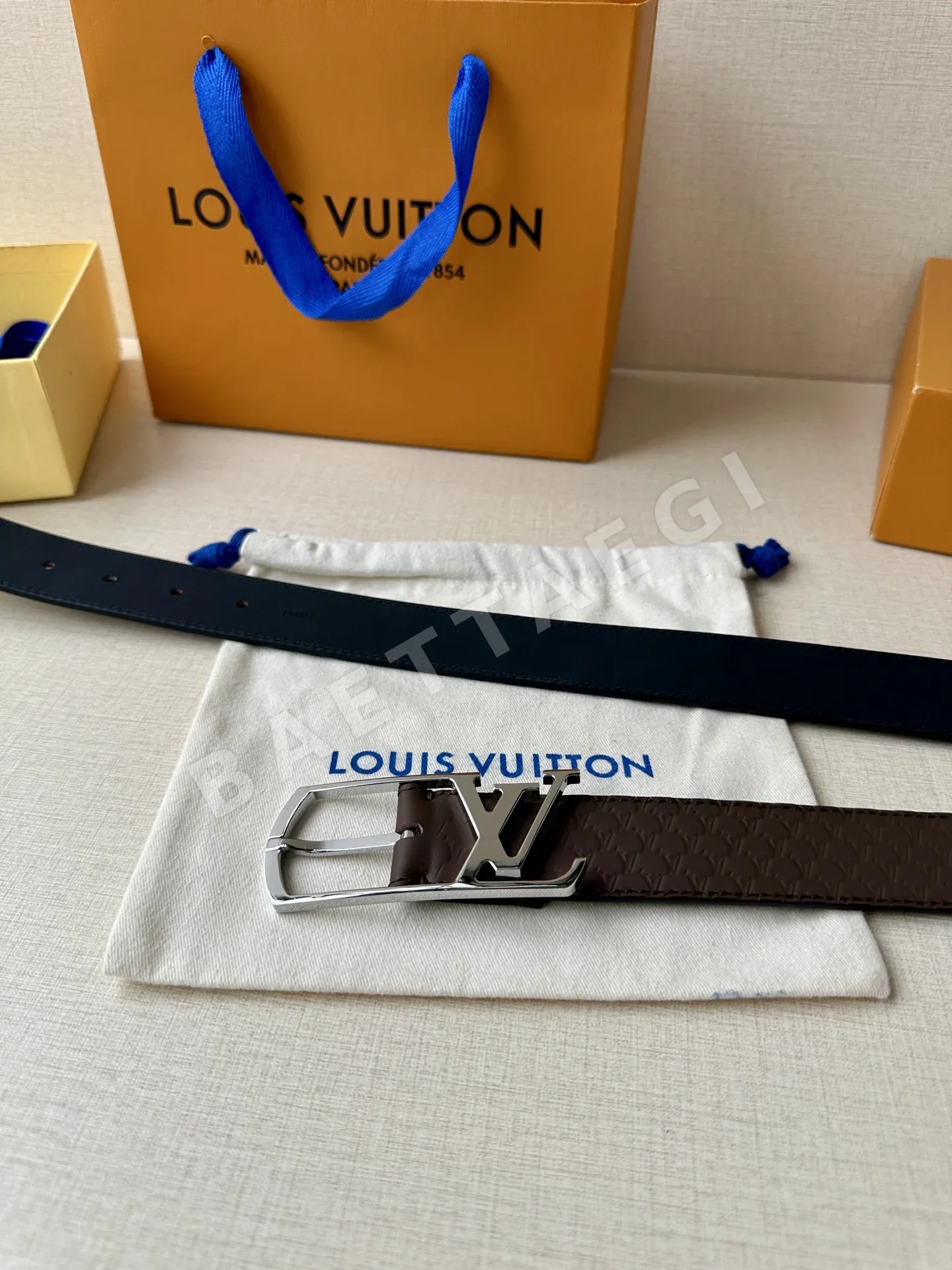 루이비통 LV 에어로그램 버클 벨트 상세 이미지 6