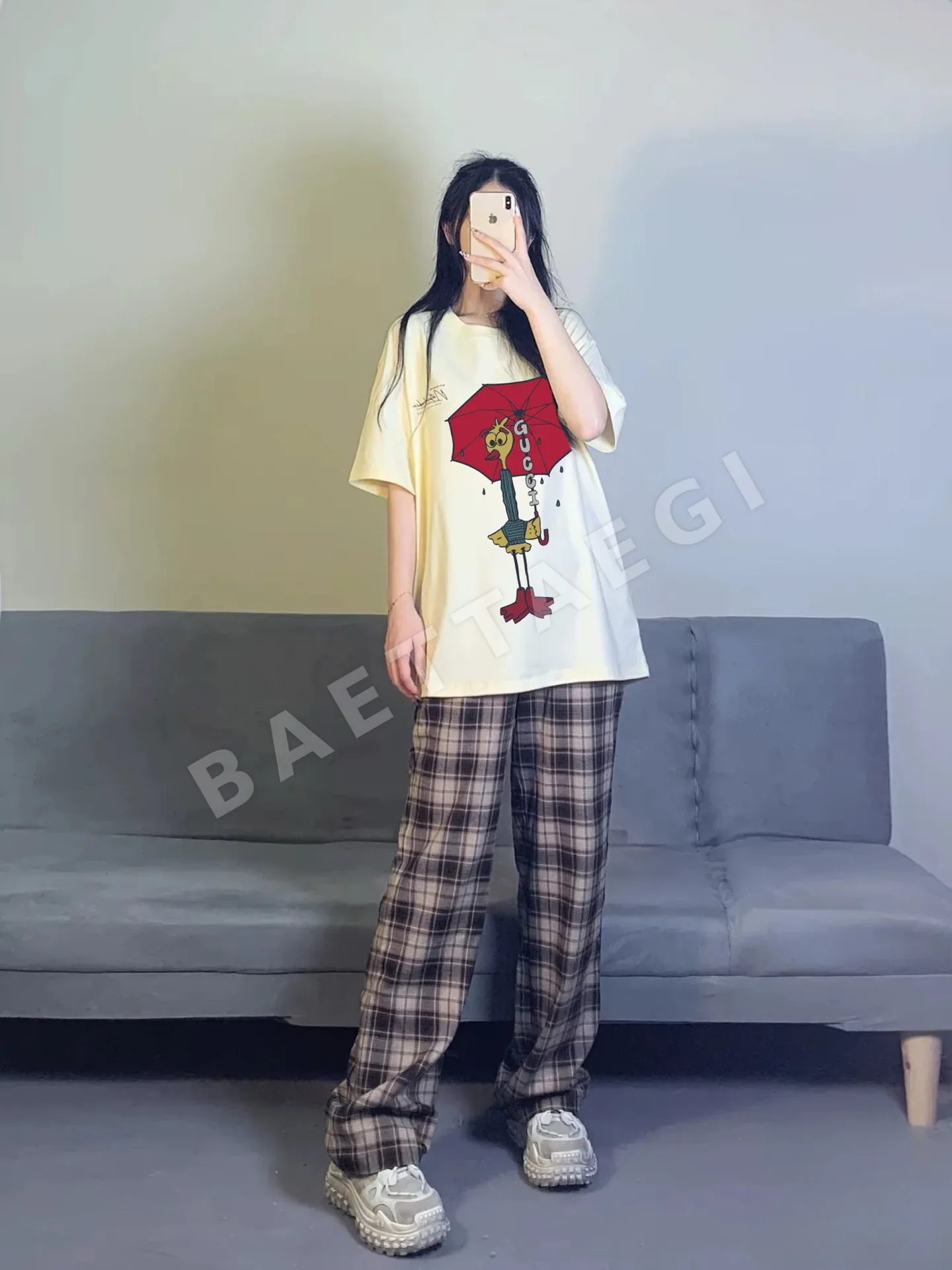 구찌 만화풍 프린트 살구색 반팔 티셔츠 상세 이미지 3