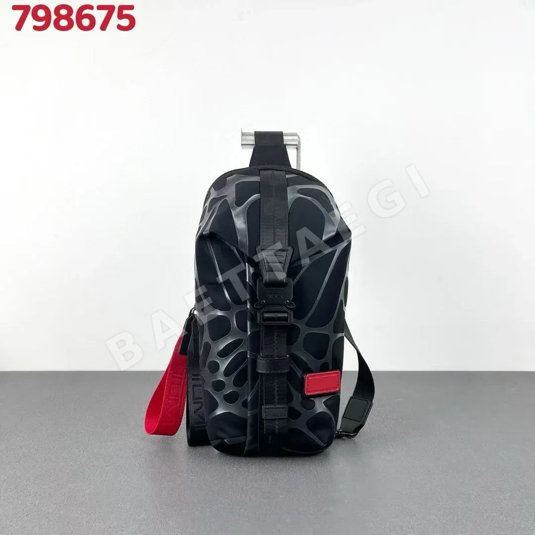 여행가방 블랙 나비 프린트 체스트백 134362