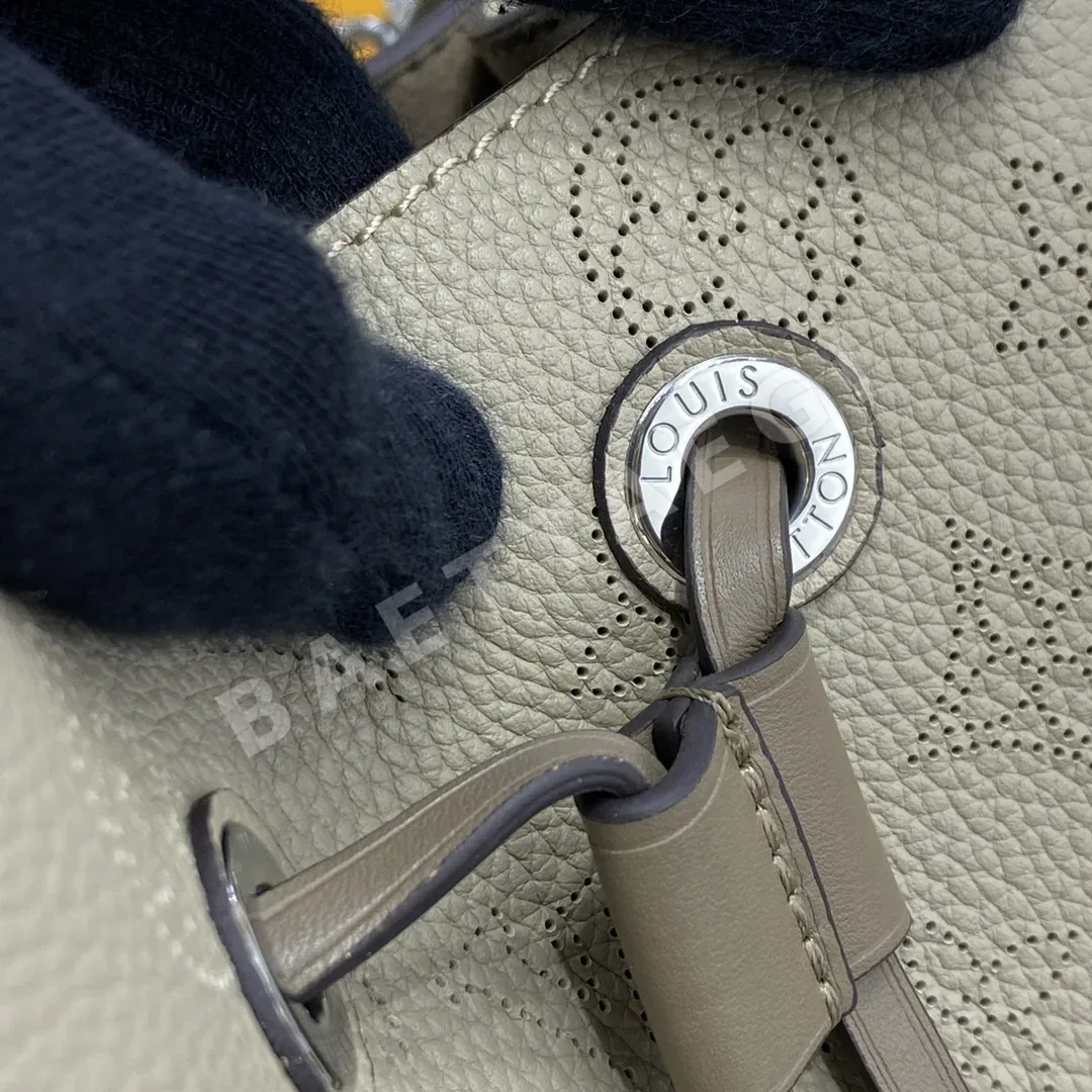 루이비통 버드케이지 펀칭 모노그램 버킷 가방 M55800 상세 이미지 9