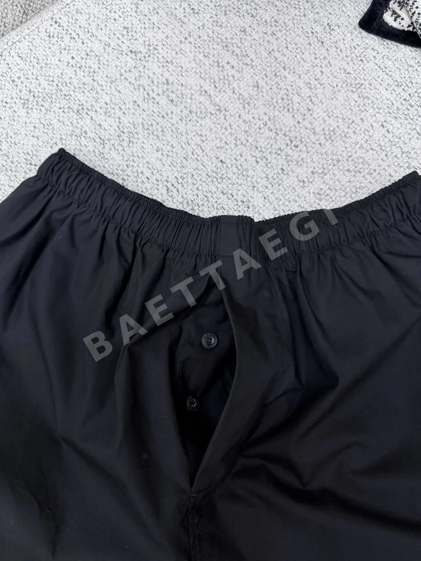 발렌시아가 스케치 아트워크 루즈핏 코튼 반바지 상세 이미지 6