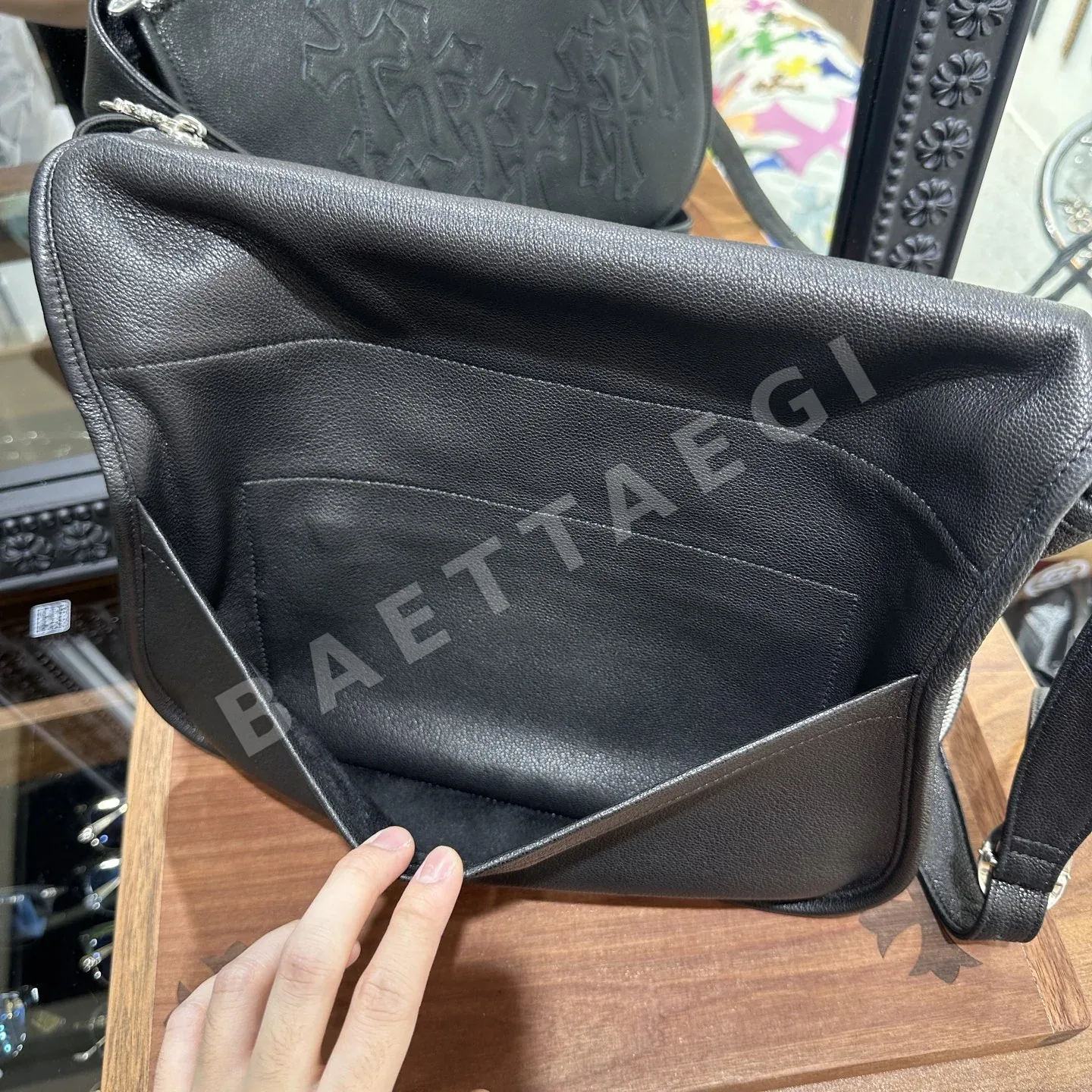 크롬하츠 스털링 실버 유니섹스 메신저 가방 상세 이미지 7