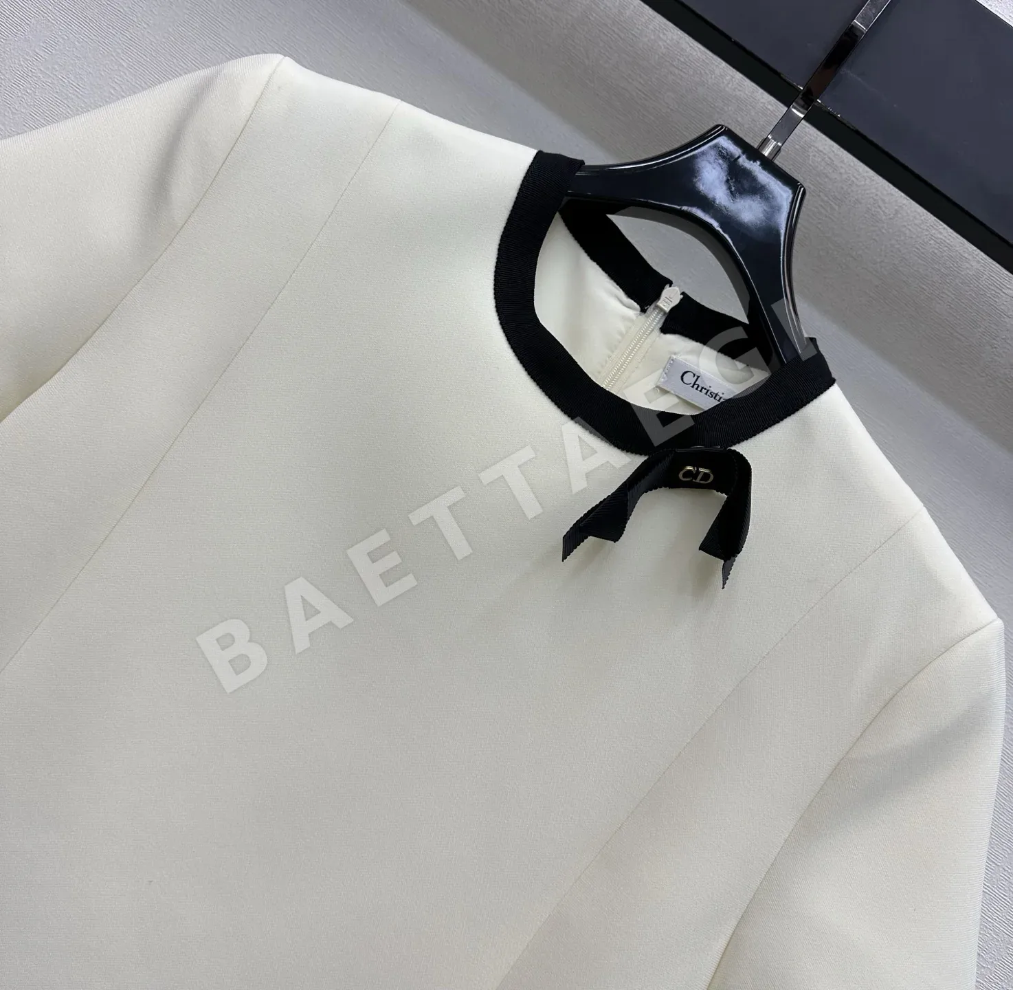 디올 보우타이 반팔 원피스 상세 이미지 4