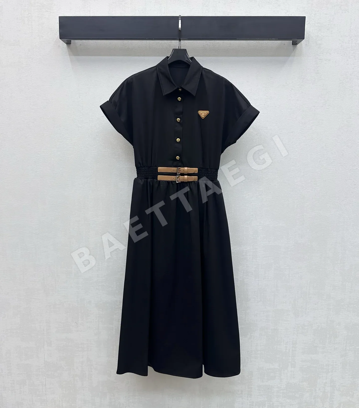 프라다 가죽 버튼 반팔 폴로 카라 A라인 원피스 45936