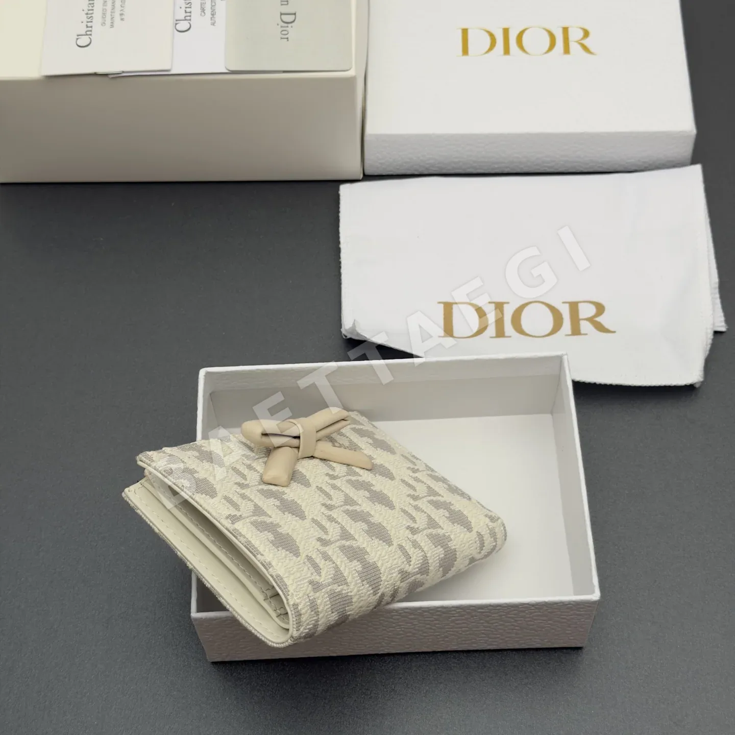 디올 프로므나드 달리아 리본 장식 지갑 S2503 상세 이미지 5