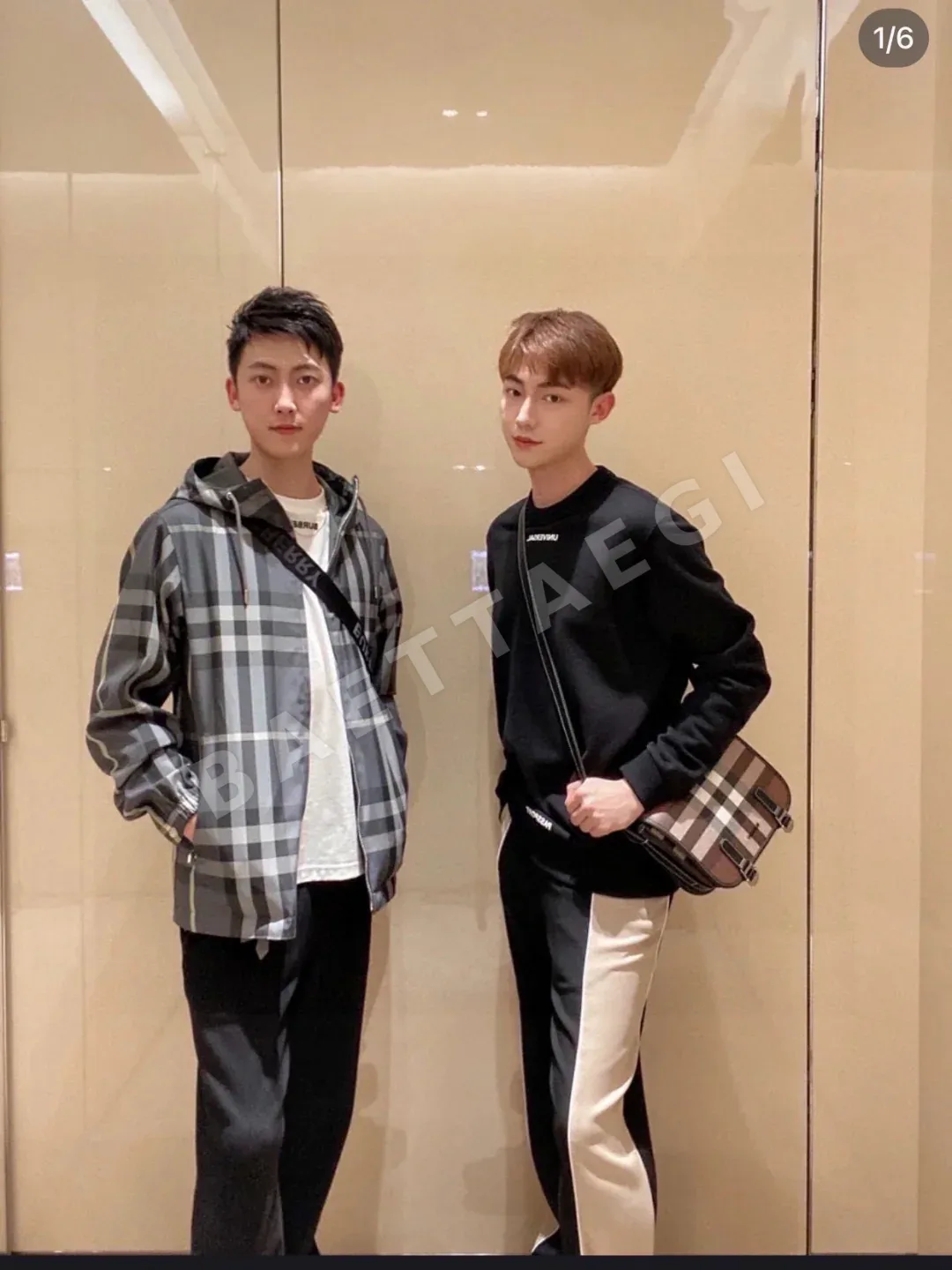 버버리 가방 상세 이미지 2