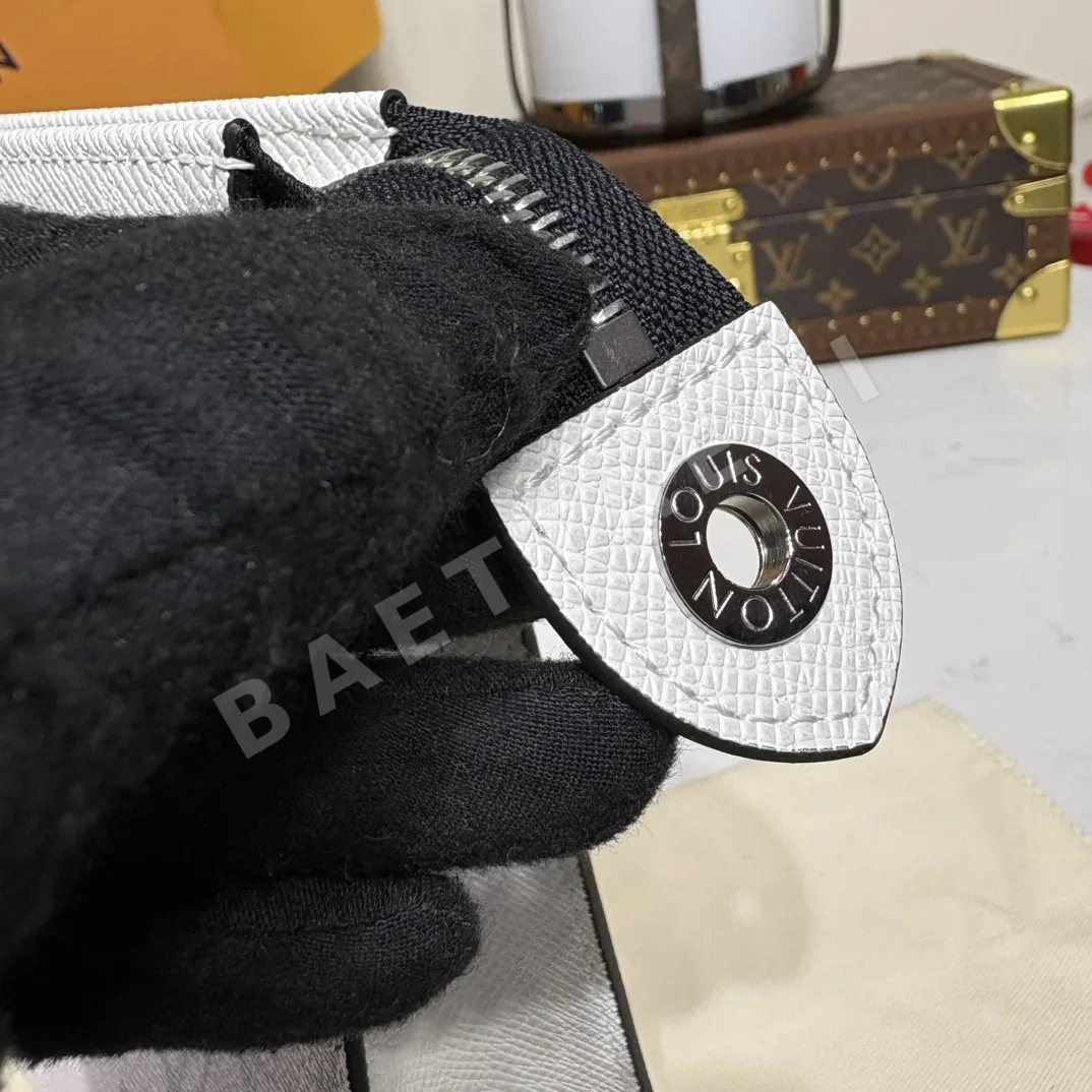 루이비통 포셰트 보야주 미디엄 핸드백 M30423 상세 이미지 8