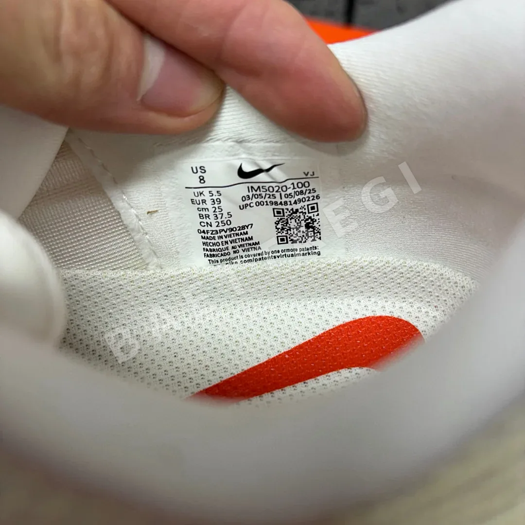 나이키 [GT] 보메로 플러스 IM5020-100 201146 Nike Vomero Plus Football Grey Ashen Slate 상세 이미지 4