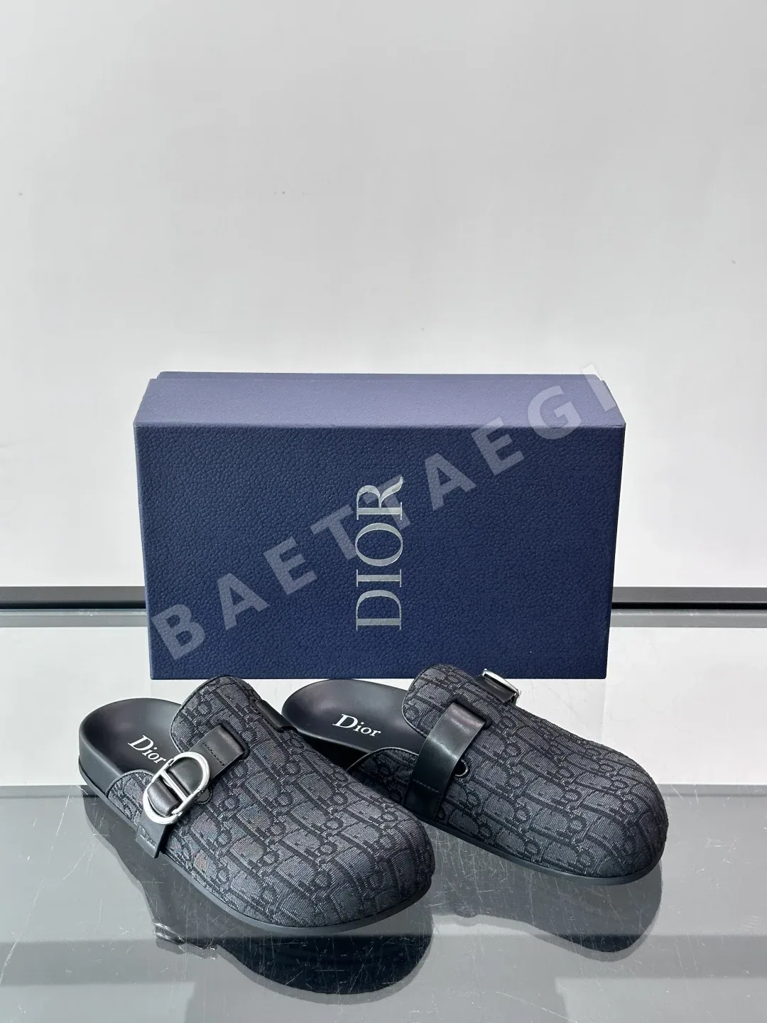 디올 오블리크 샌들 블랙 가죽 CD 버클 상세 이미지 5