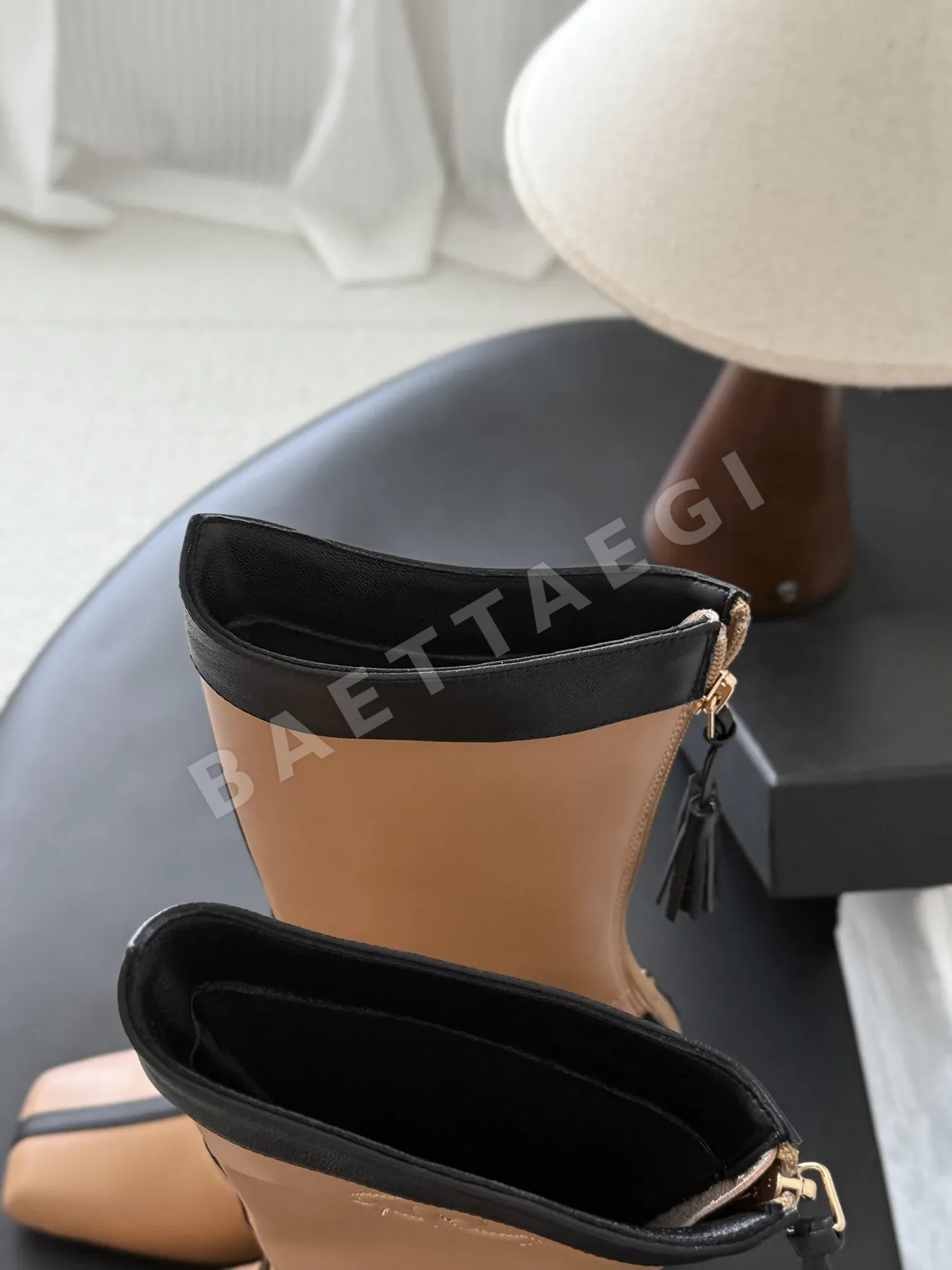 샤넬 메티에다르 더블 C 부츠 상세 이미지 7