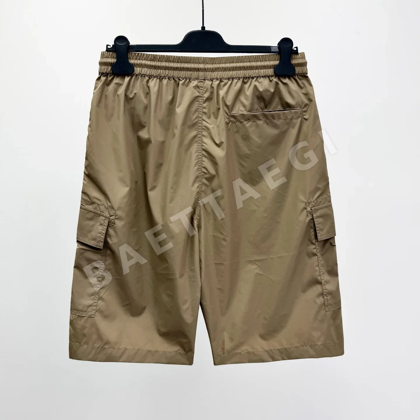 프라다 리나일론 무지 로고 남성 반바지 상세 이미지 2