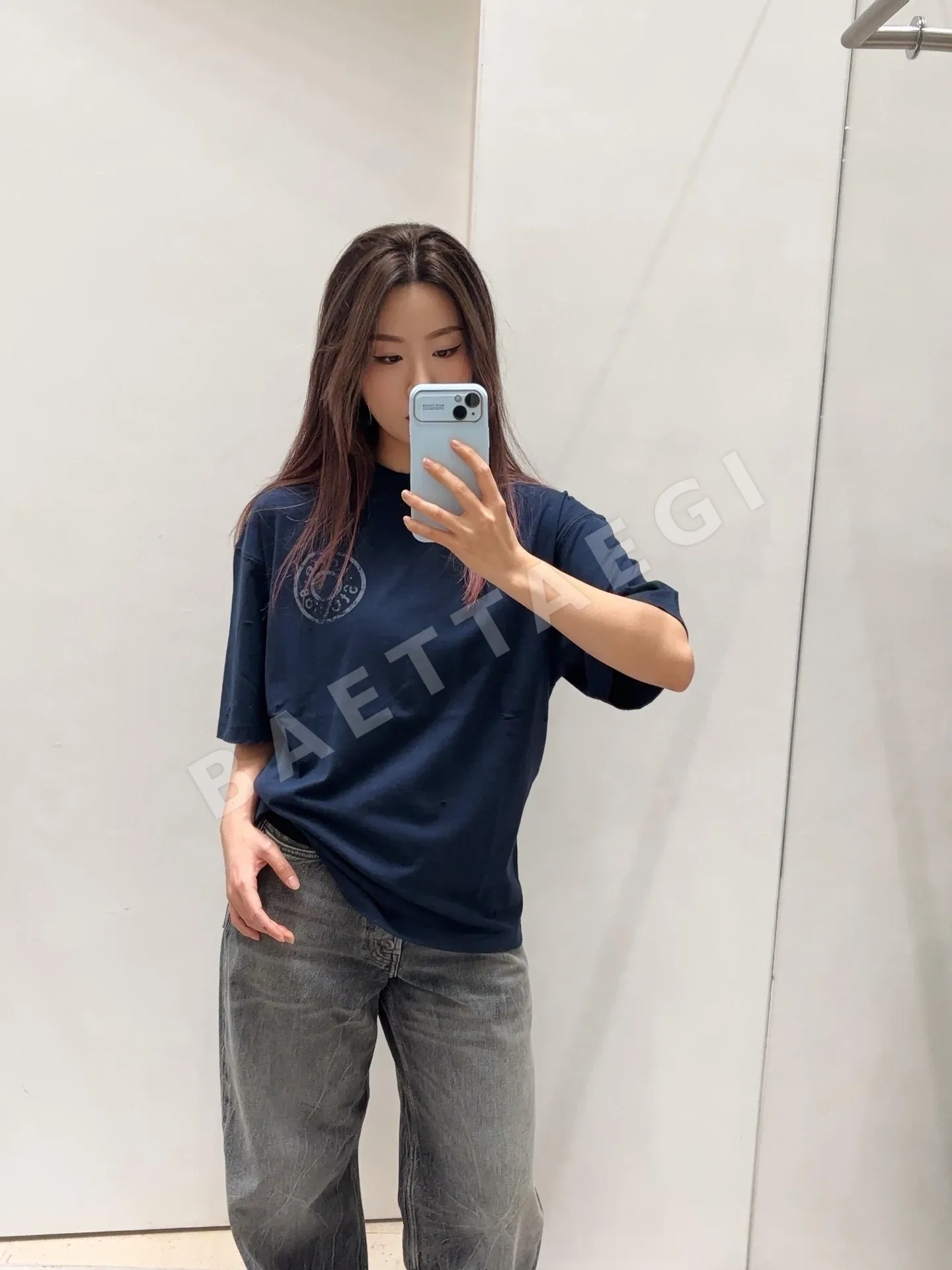 아크네스튜디오 프린트 버튼 오버핏 데님 반팔 티셔츠