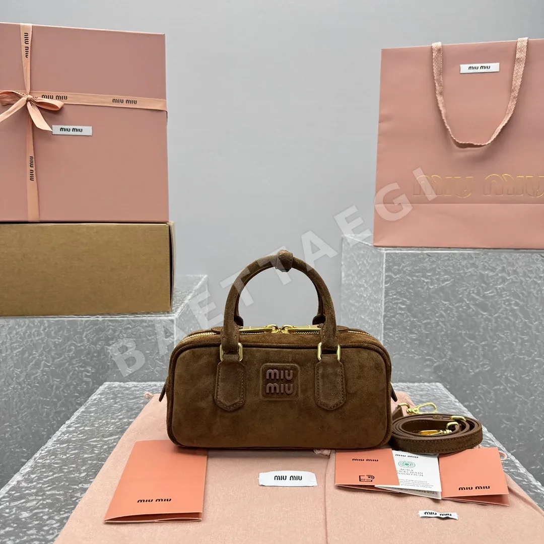 미우미우 스웨이드 토트 숄더백 68468