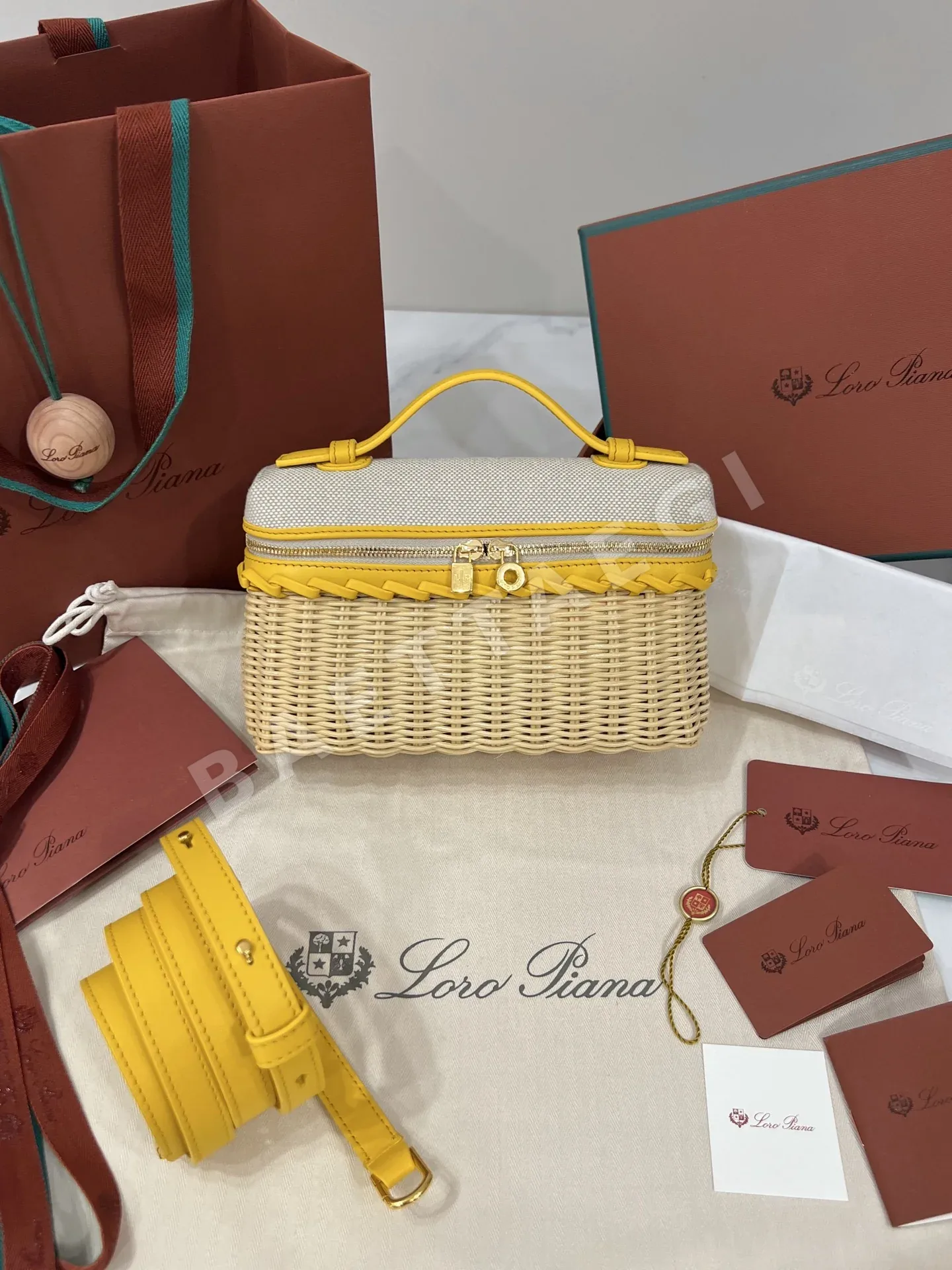 로로피아나 대나무 짜임 캔버스 크로스백 133984