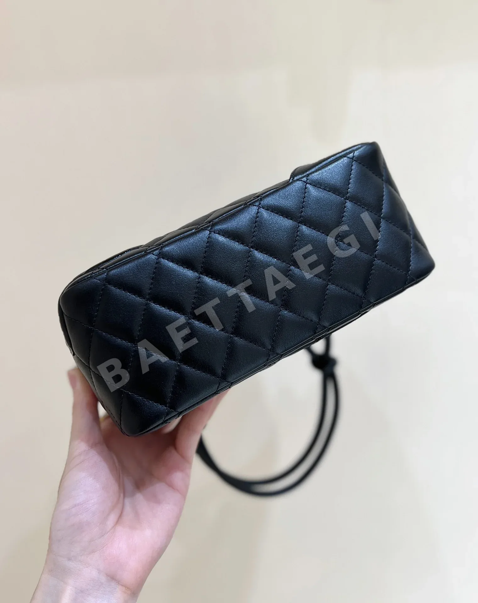 샤넬 캉봉 필로우 클래식 가방 상세 이미지 5