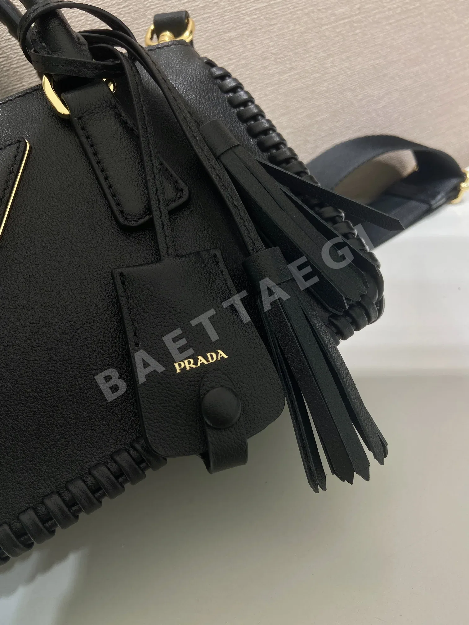 프라다 가레리아 카프스킨 핸드백 1BA916 상세 이미지 7