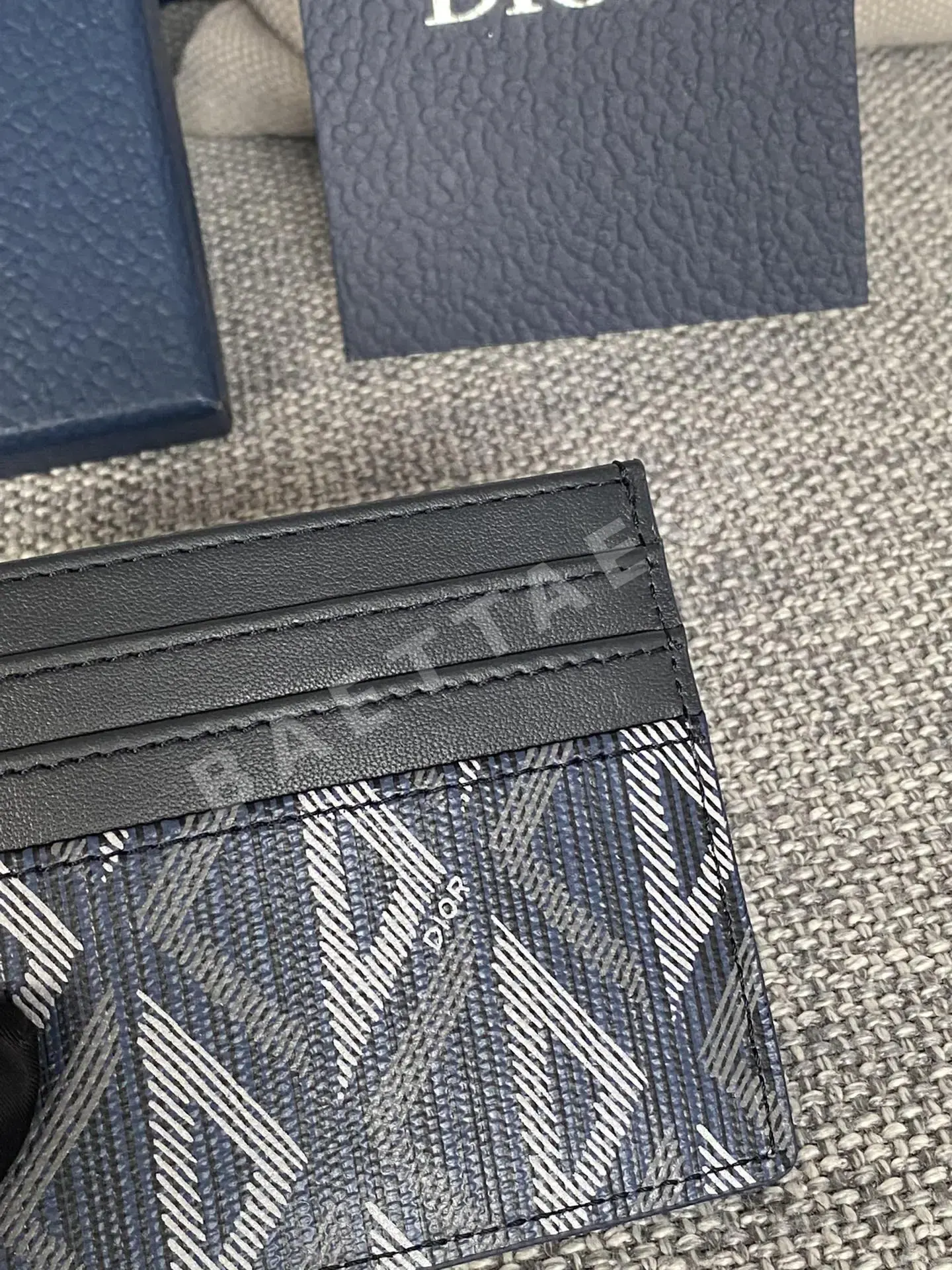 디올 CD 다이아몬드 패턴 카드 지갑 상세 이미지 6