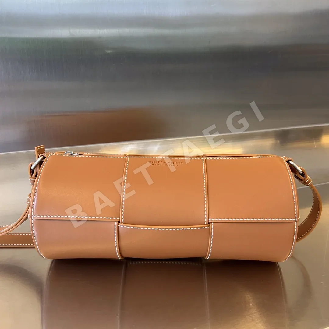 보테가베네타 인트레치아토 숄더백 193084