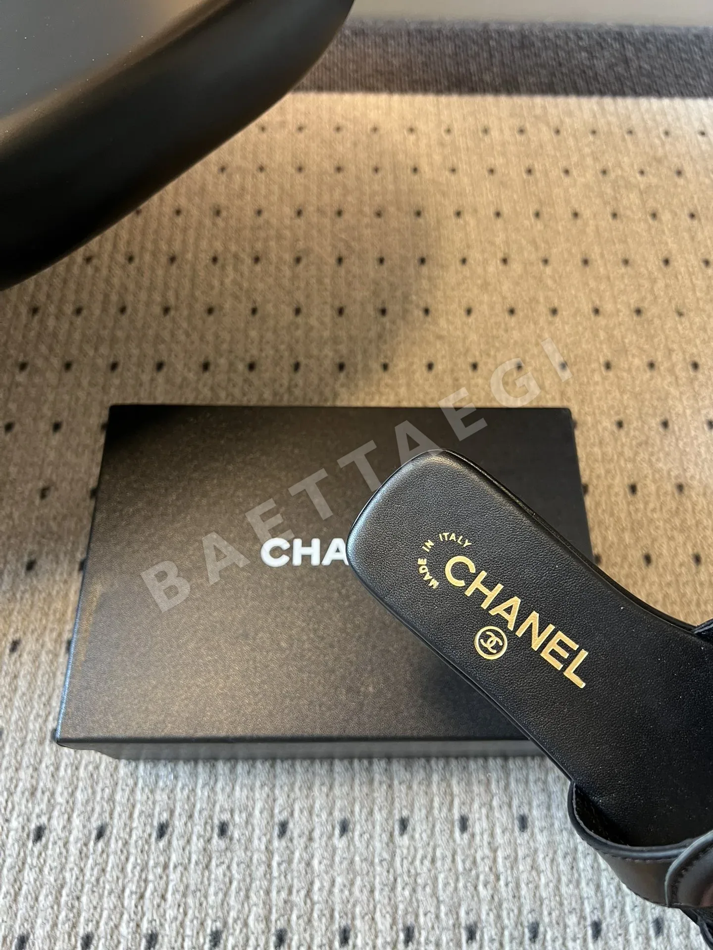 샤넬 더블 C 로고 멀티 컬러 스퀘어 토 샌들 상세 이미지 8