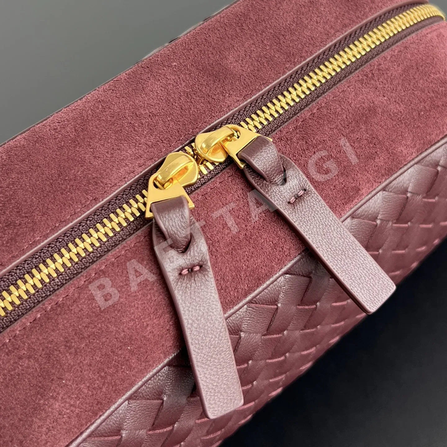보테가베네타 우븐 토일러리 클러치 가방 상세 이미지 7