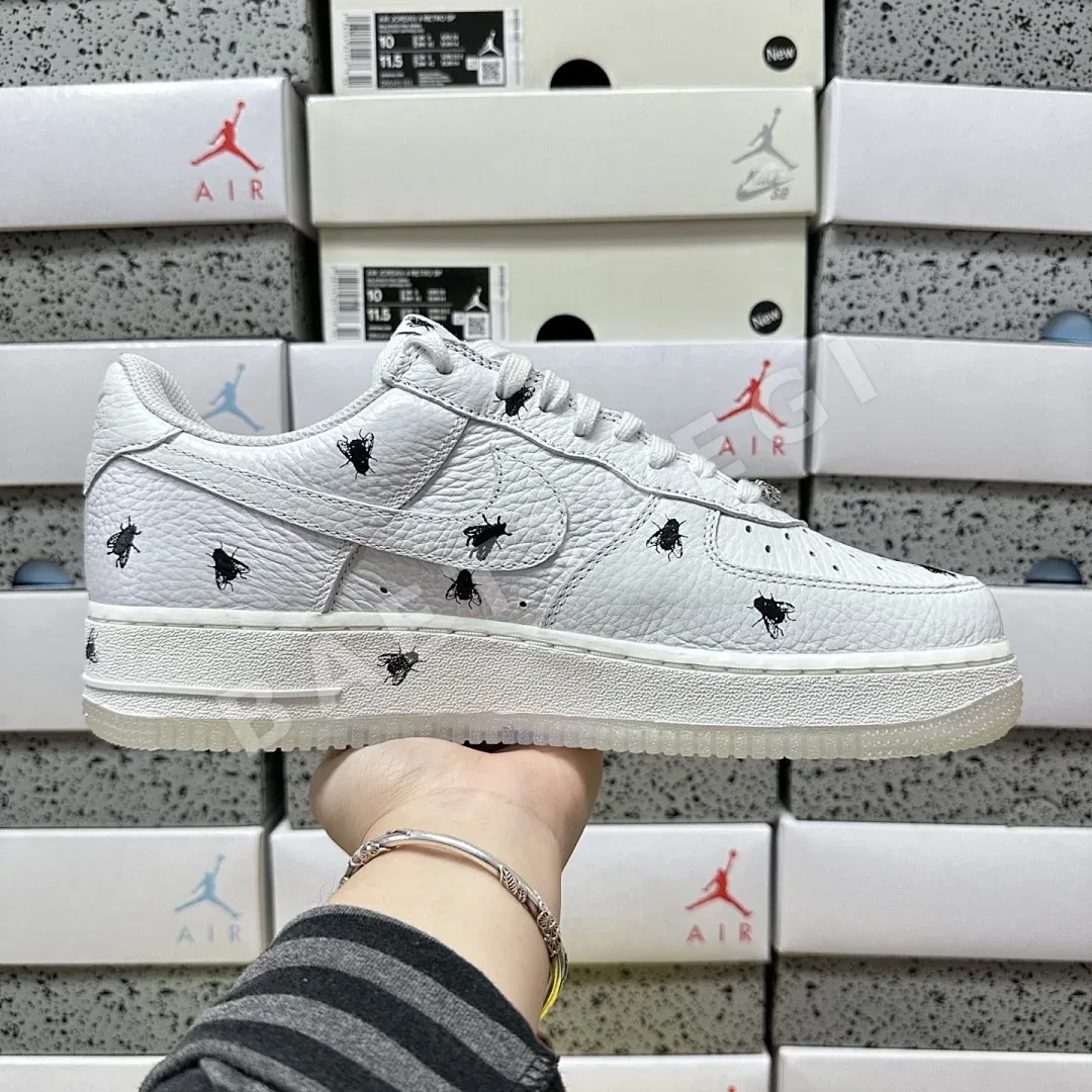 나이키 [GX] 에어 포스 1 로우 레트로 IM3481-100 201341 Nike Air Force 1 Low Retro Houseflies 상세 이미지 4