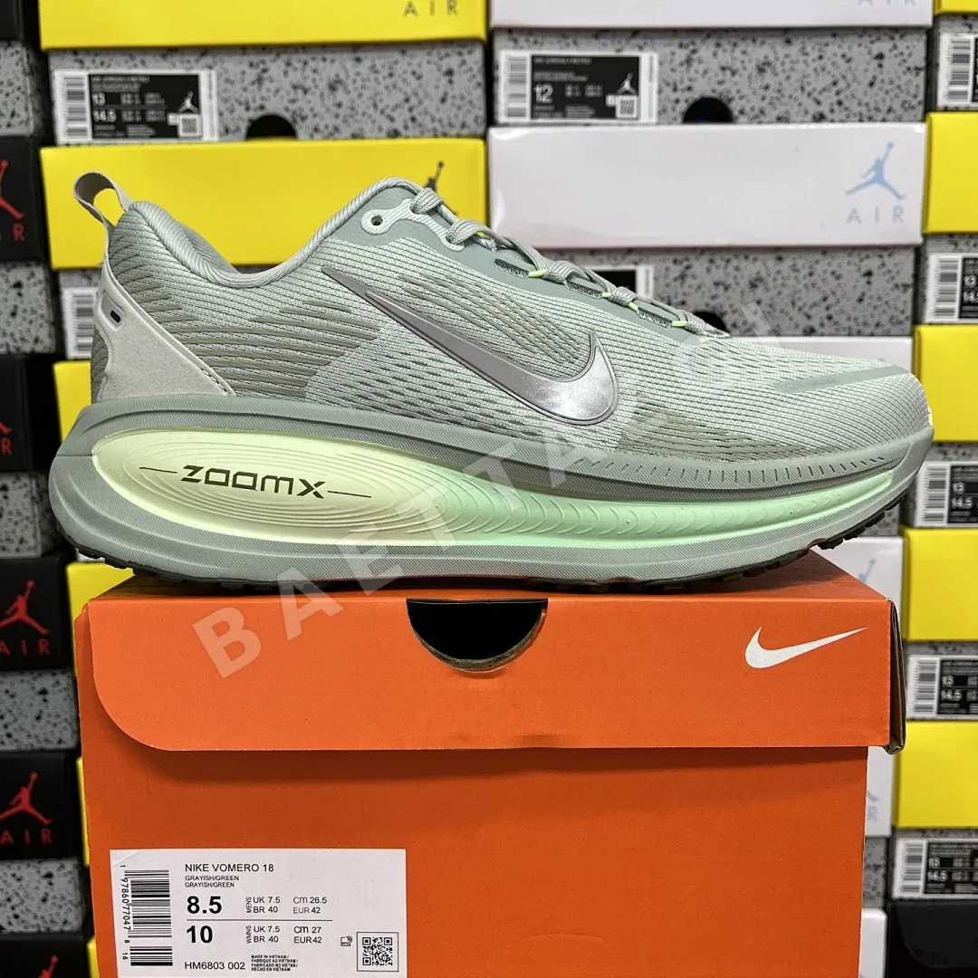 나이키 줌 보메로 18 HM6803-002 201093 Nike Zoom Vomero 18 상세 이미지 8