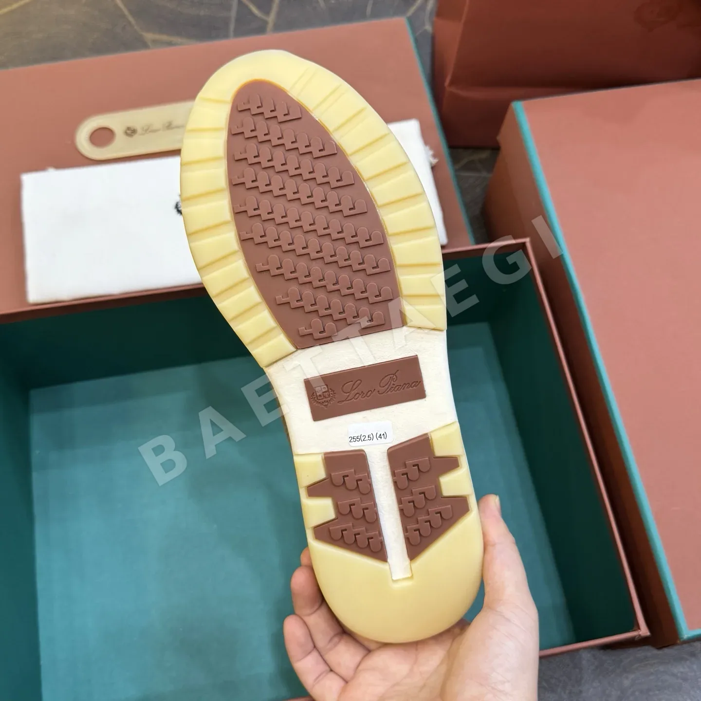로로피아나 니트 울 송아지가죽 스니커즈 상세 이미지 9