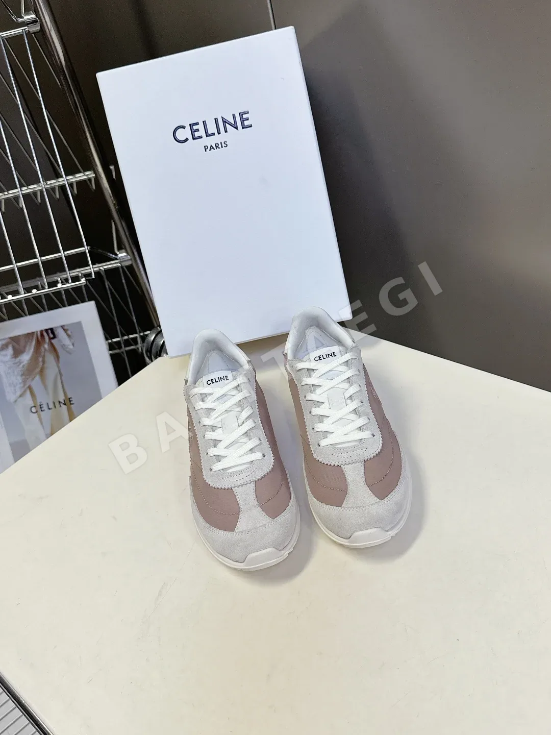 셀린느 레이서 메시 스니커즈 98724