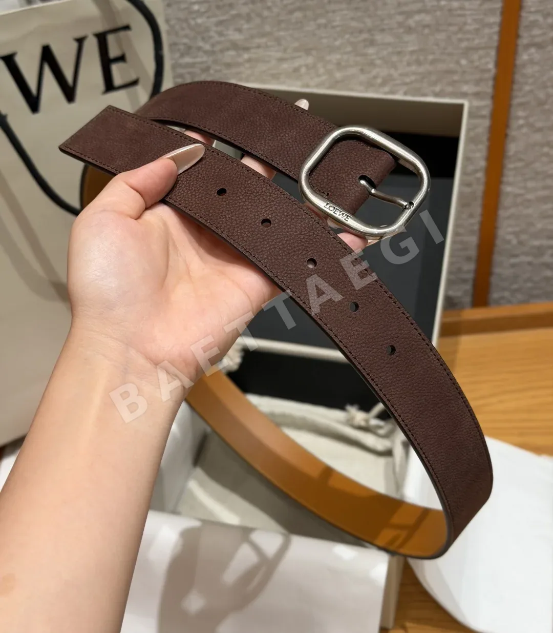 로에베 누벅 카프스킨 소프트 벨트 상세 이미지 4