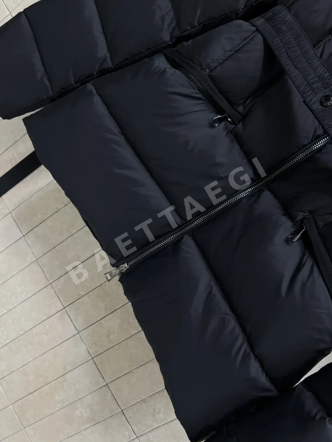 몽클레르 보에드 숏 패딩 점퍼 상세 이미지 5